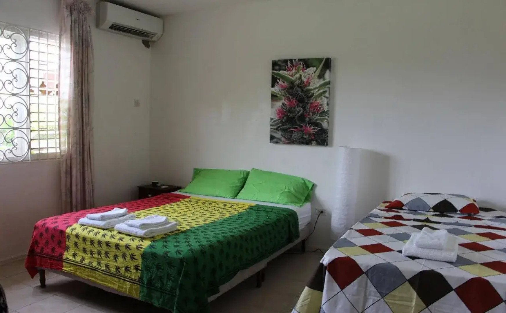 Hotbox Bud & Breakfast