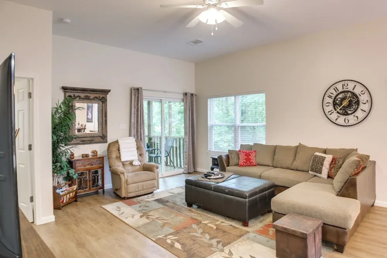 Hot Springs Village Townhome Near Hiking & Golf!