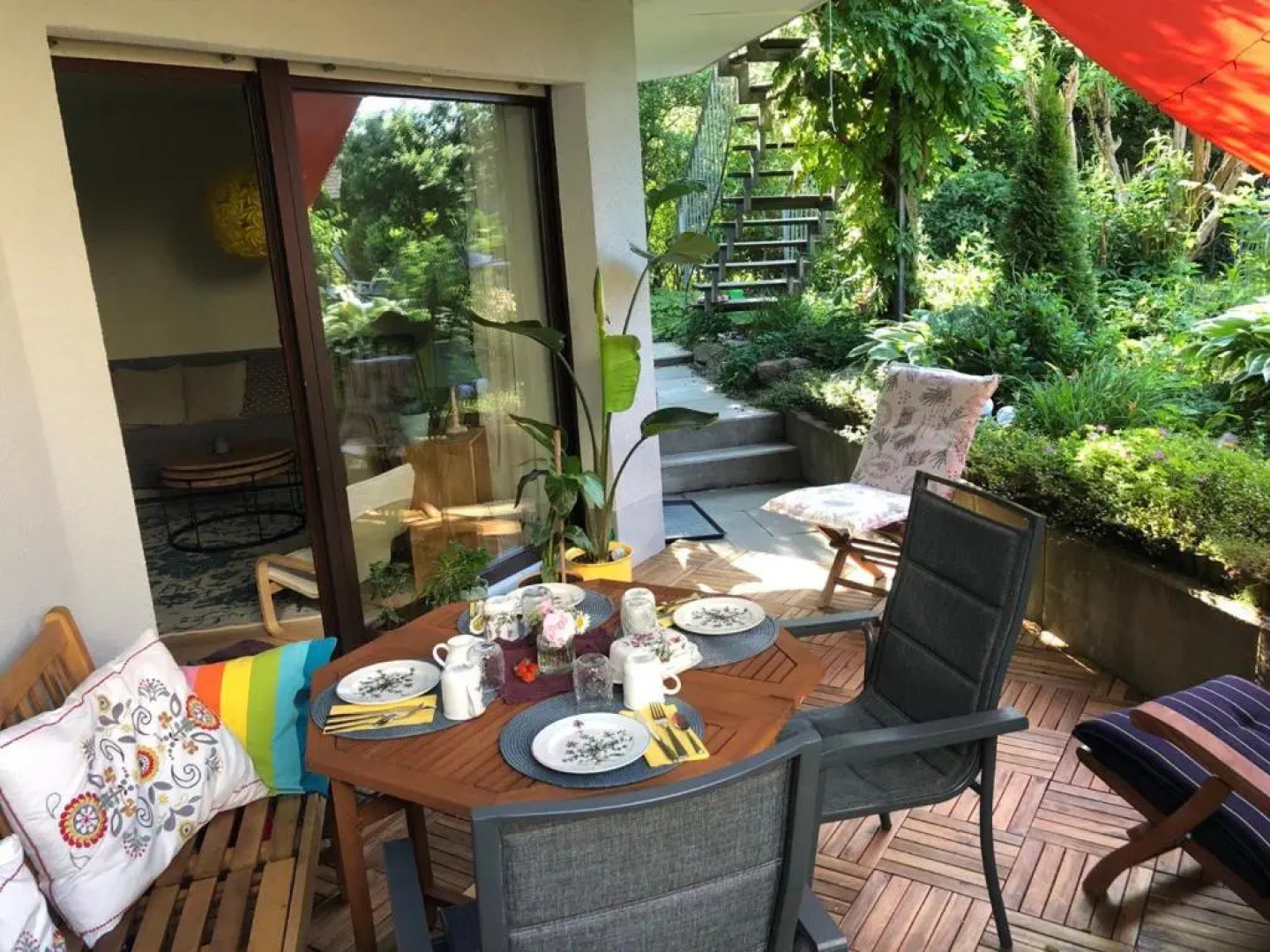 Souterrainwohnung mit großem Garten und Sauna