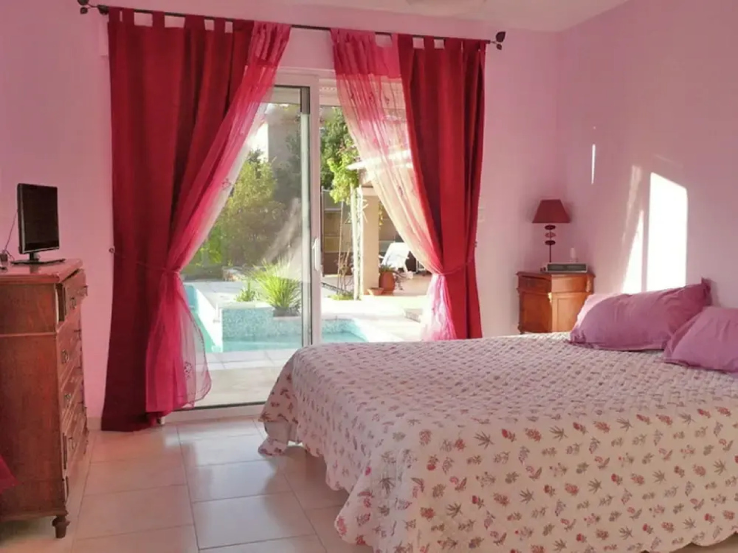 Beautiful Holiday Home in Cotignac France With Swimming Pool