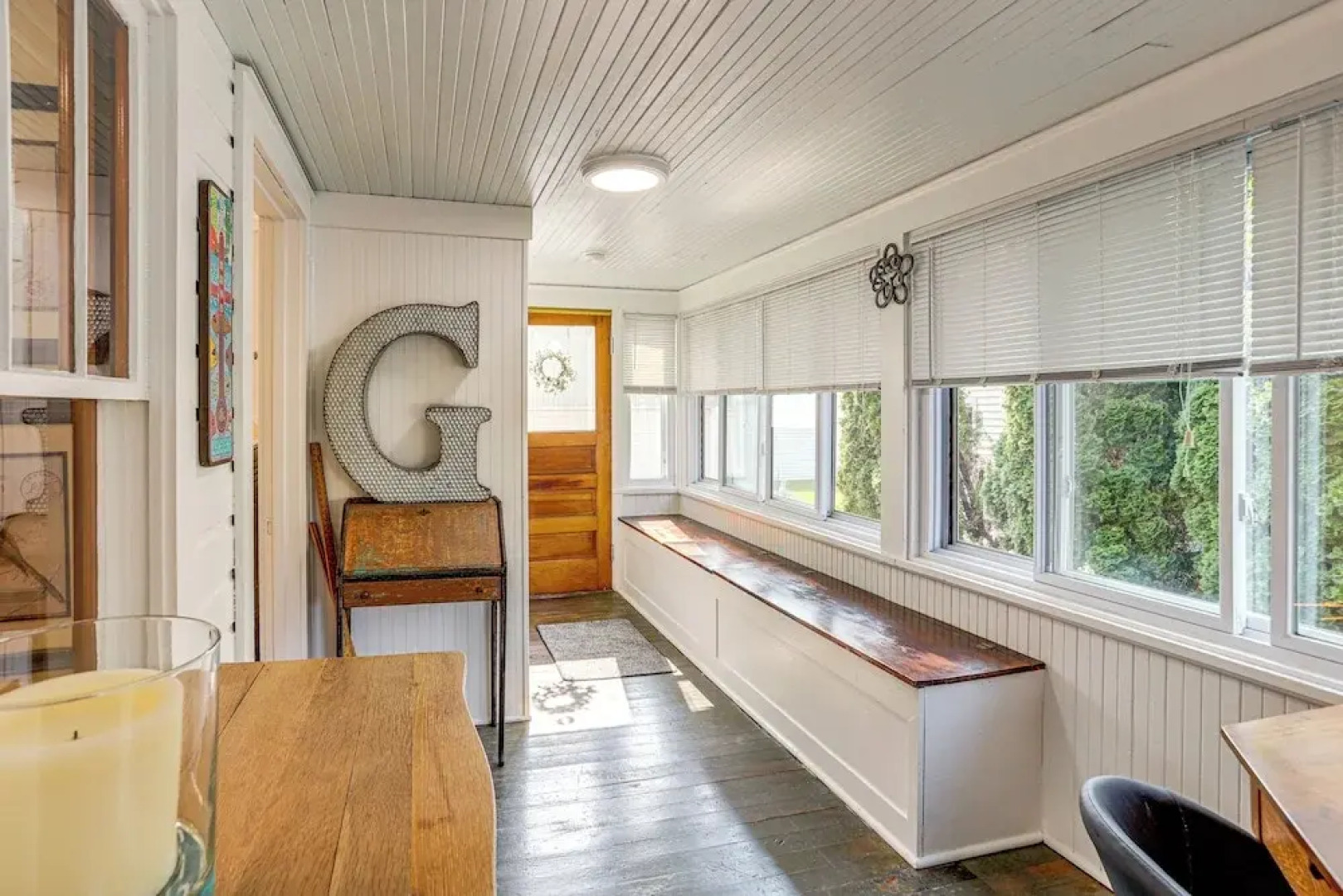 Walk to Private Beach: Lake Erie Retreat w/ Yard!