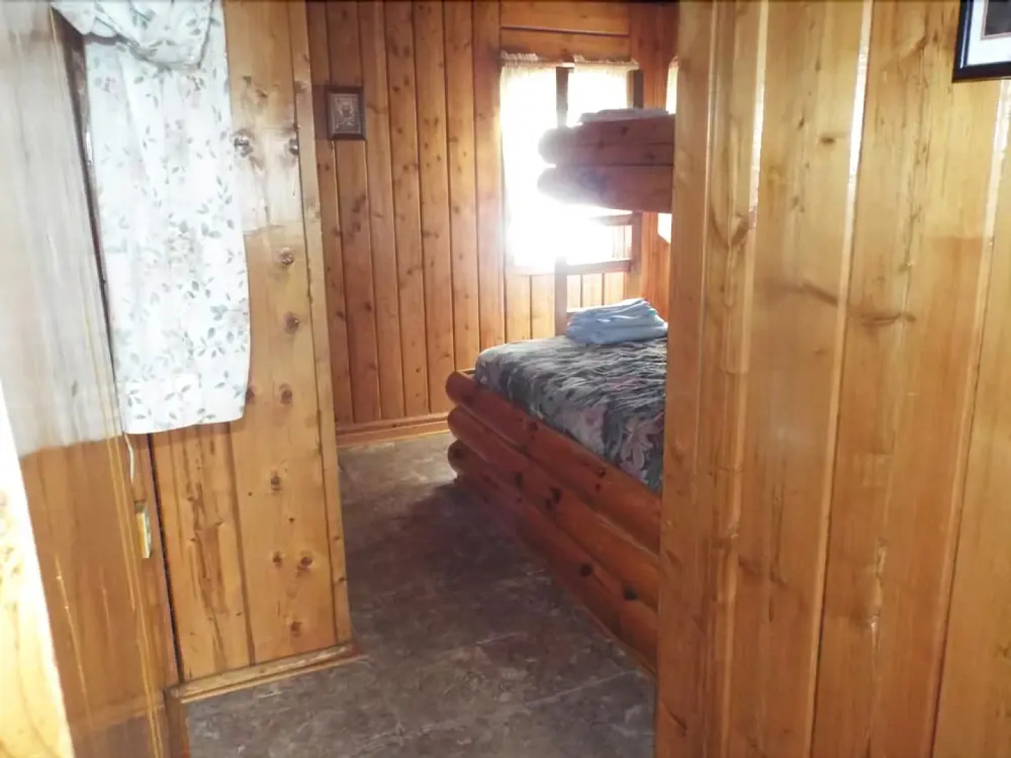 Crooked Lake Resort Cabin 2: (Lilypad Landing ) Holiday home 2 BestSta