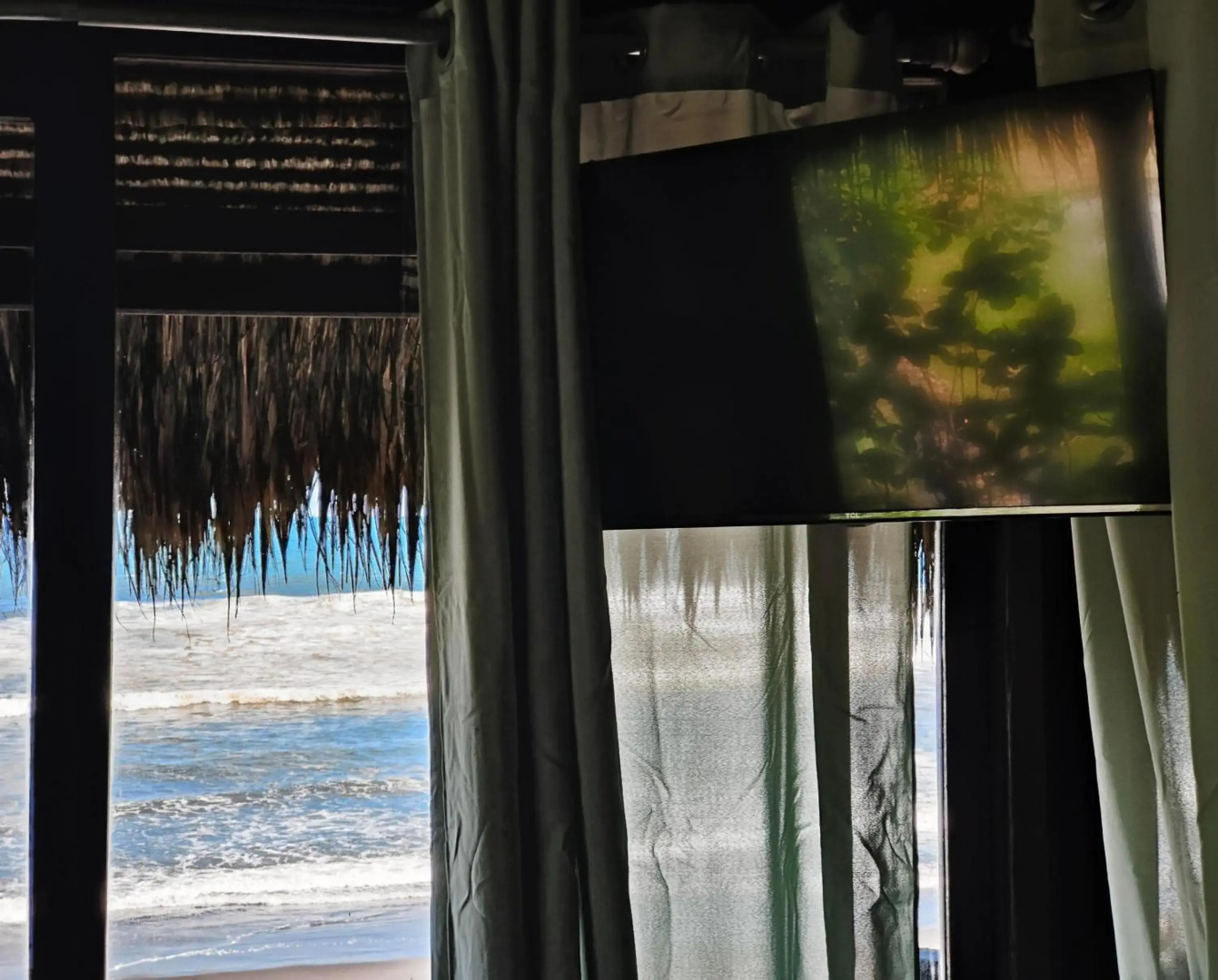 Beachfront Villa Nixie and the Sea