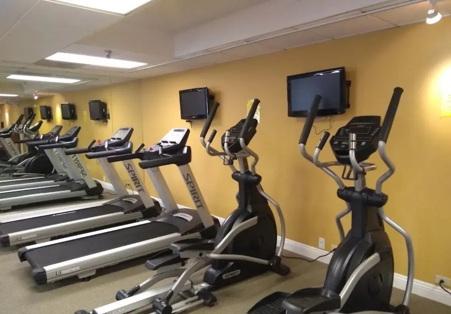 GetAways at Palm Springs Tennis Club