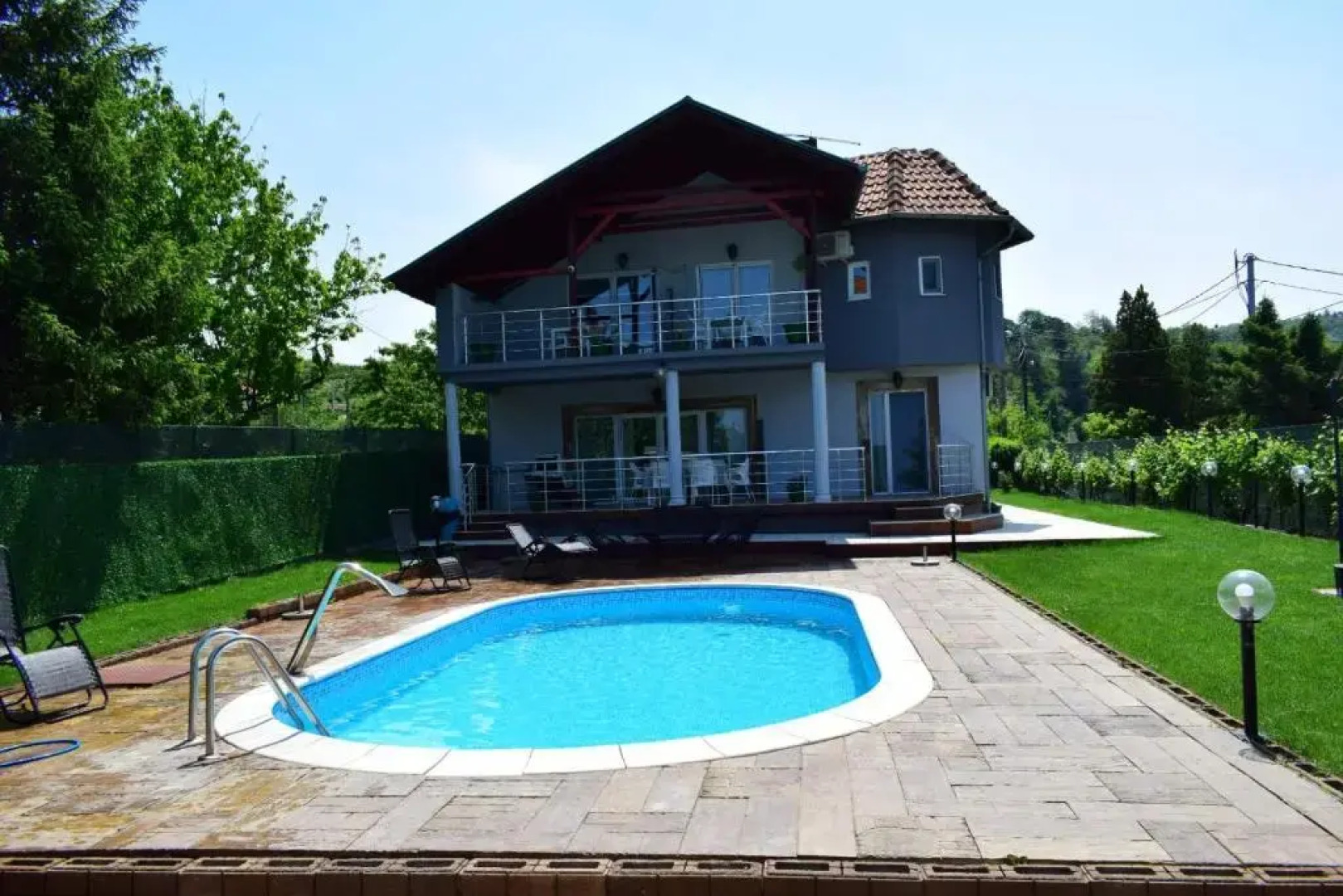 Vila Mila Riverside Apartments