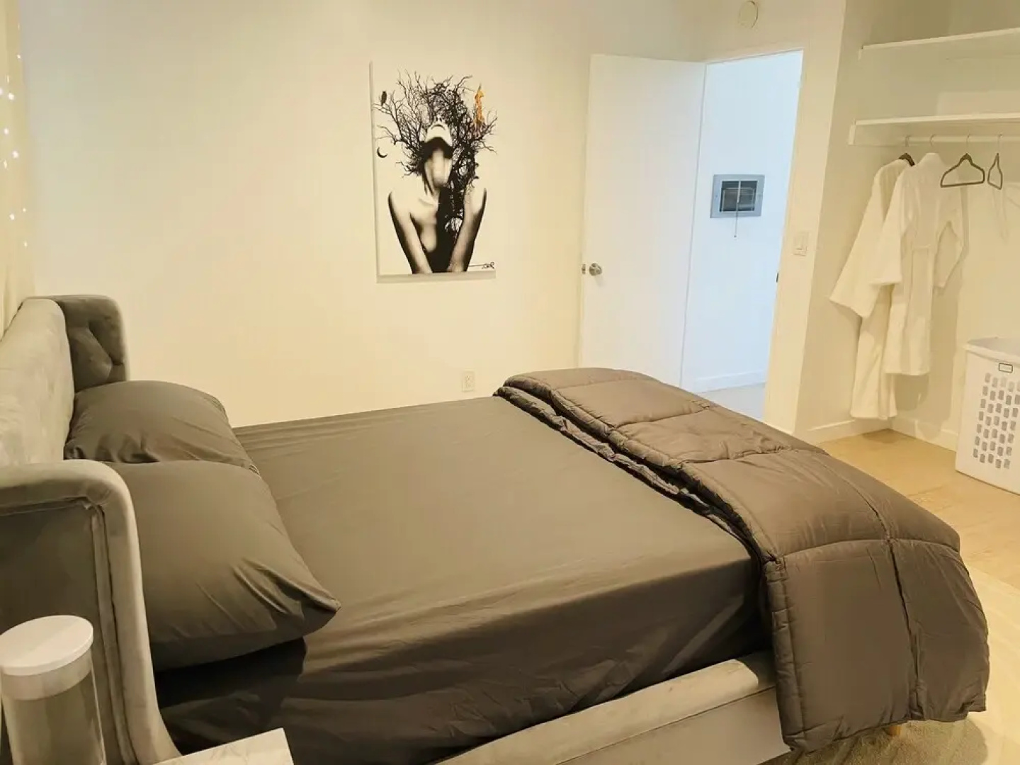 Manhattan Beach Vacation House - For solo, pair, family and business travelers
