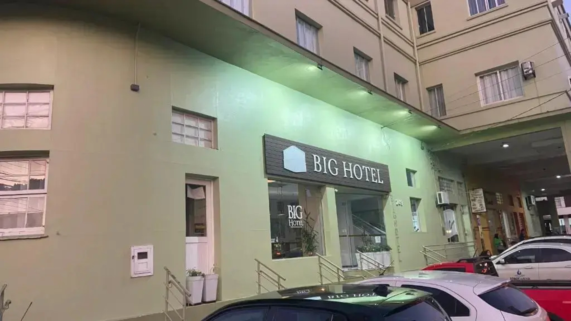 Big Hotel