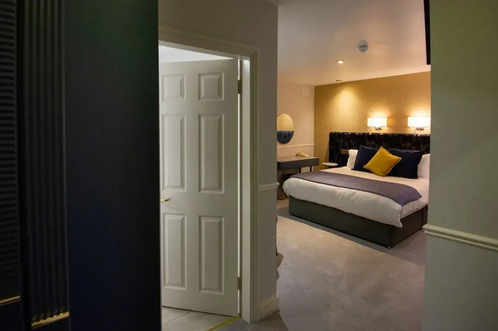Woodenbridge Hotel & Lodge