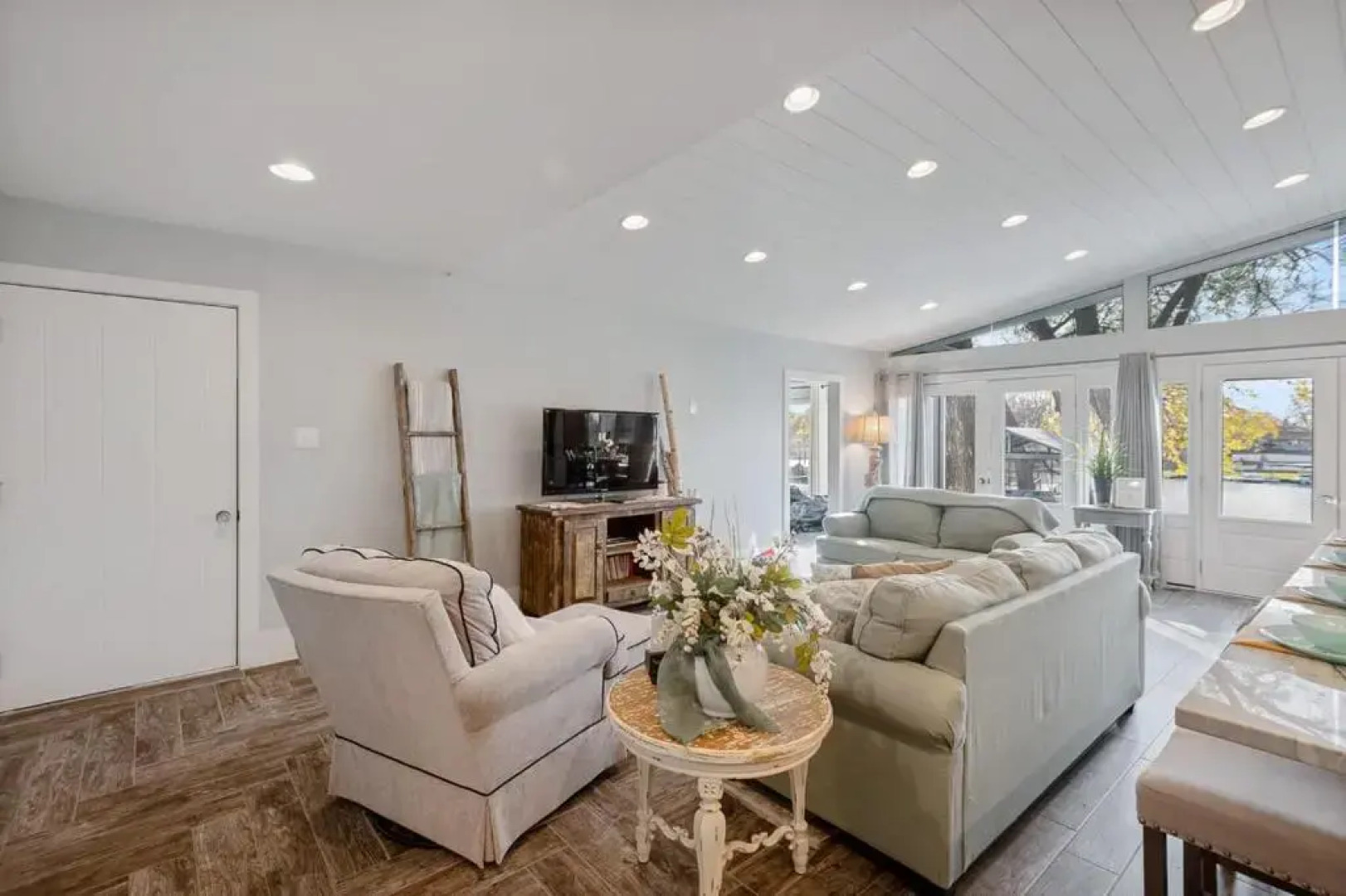 Lubinberry Lakeside Waterfront Home Hot Tub Boat Slip Jet Ski Lift