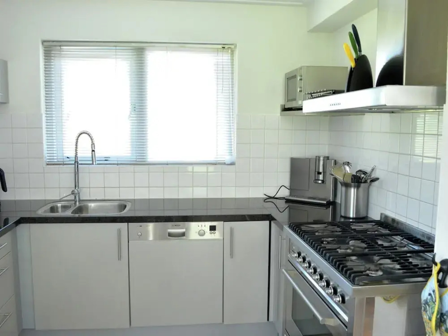 Sunlit Villa with Sauna in Nes