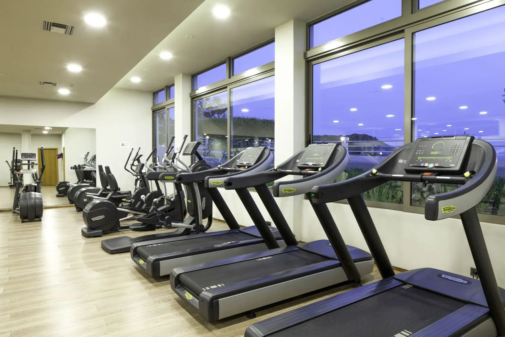 Отель Blue Lagoon Village