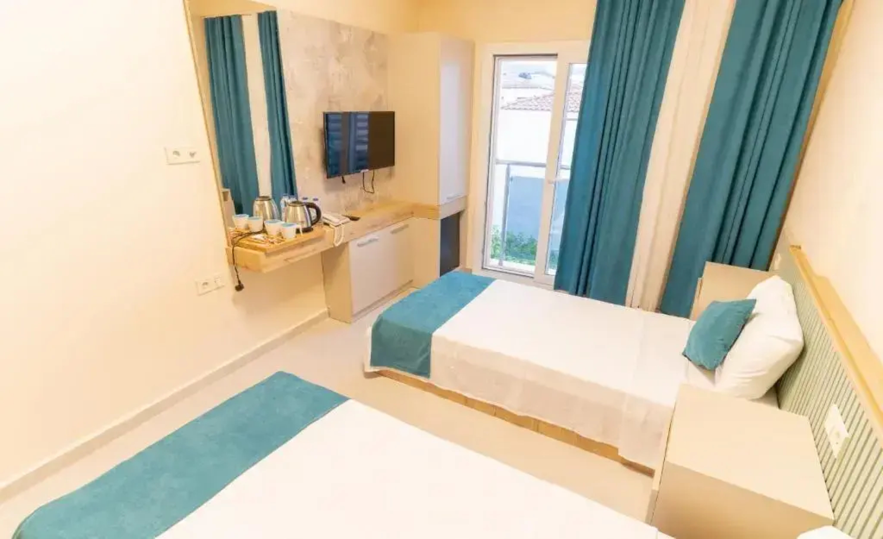 Levant Hotel & Apart