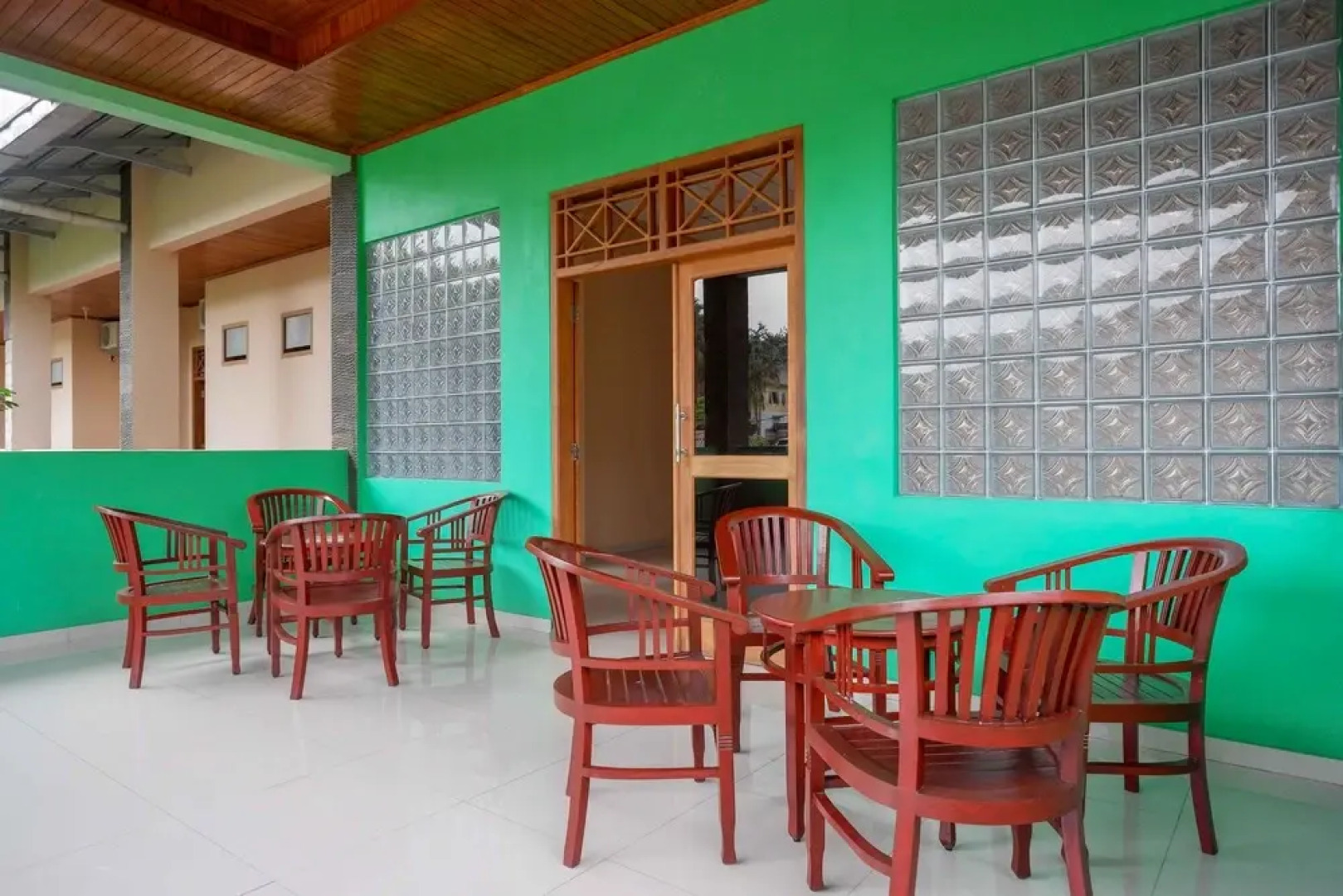 RedDoorz near Lokawisata Baturaden