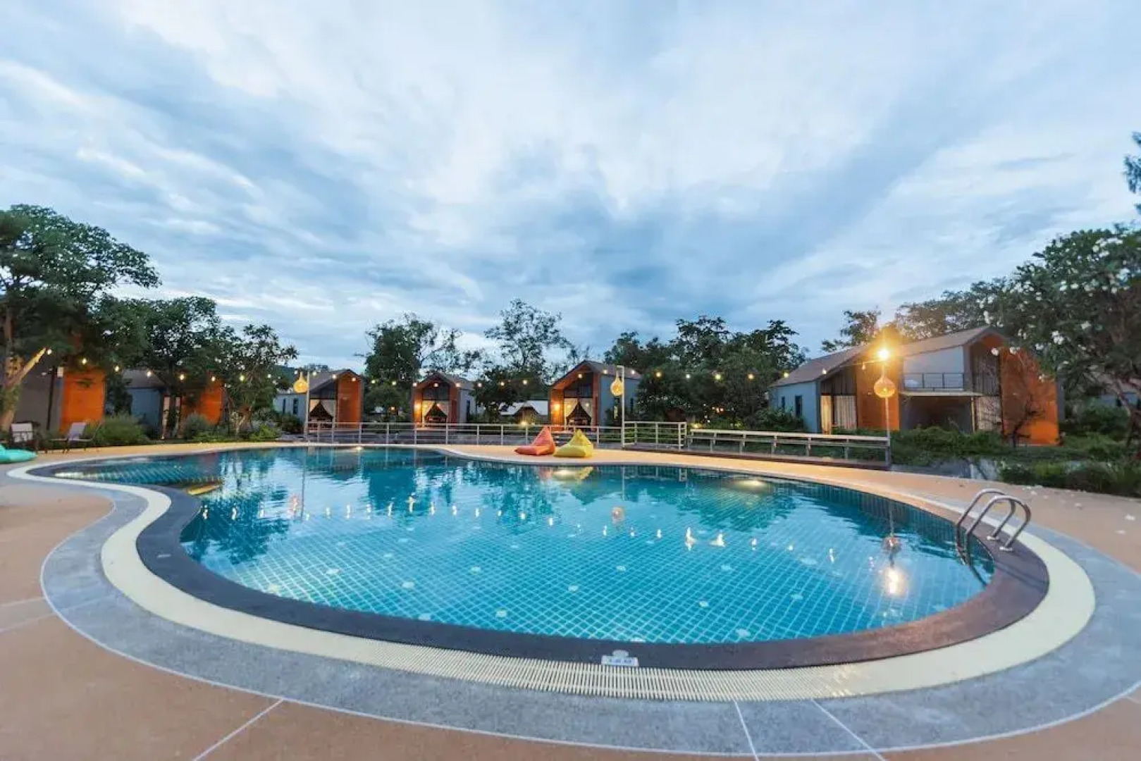 The Tree Riverside Resort Kaeng Krachan