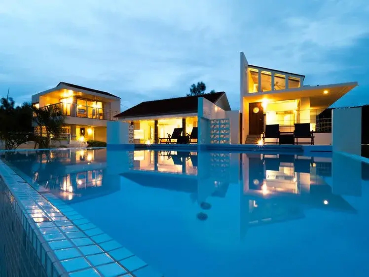 Keiki BeachHouse & Cafe