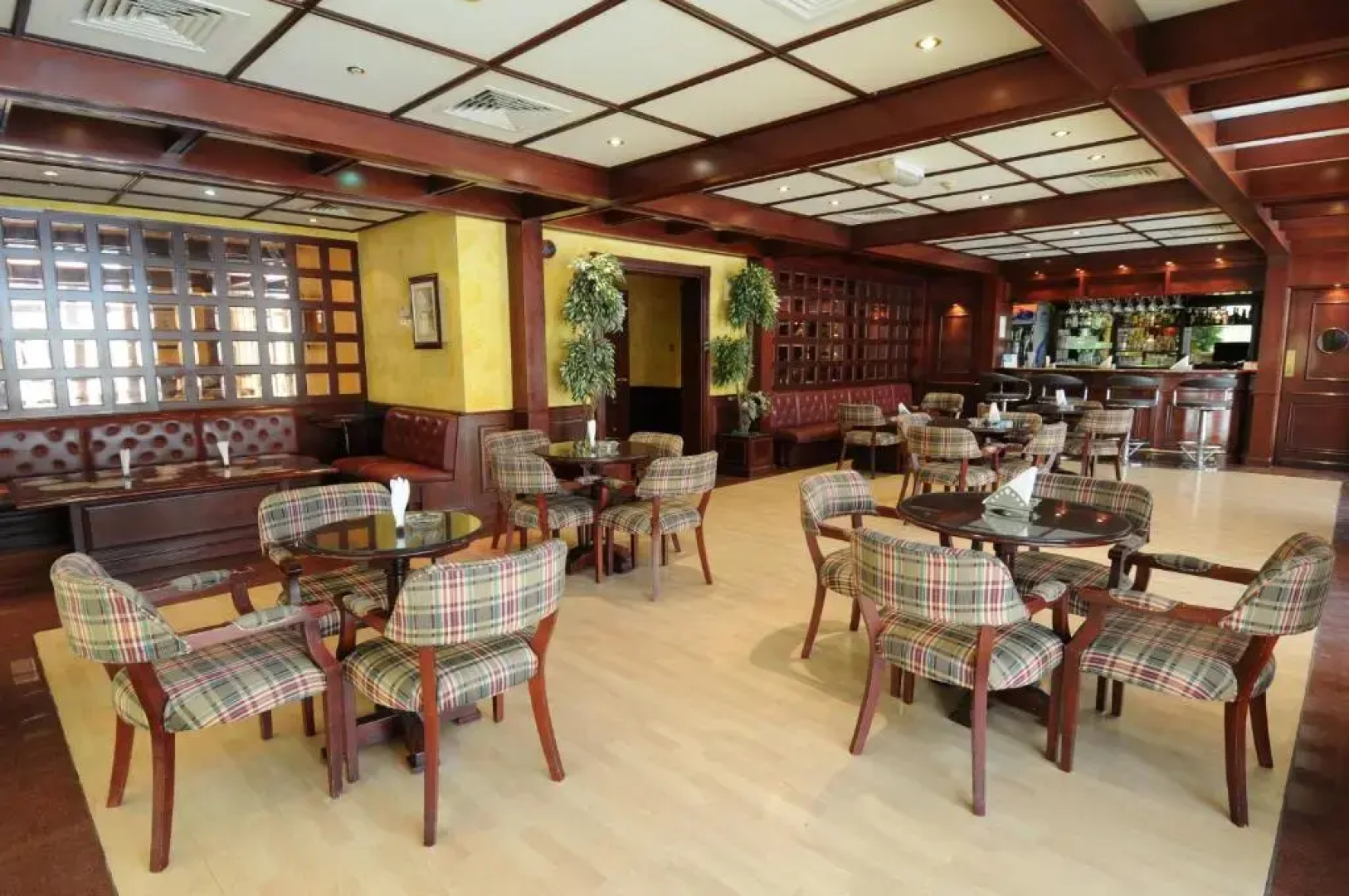 Falaj Daris Hotel