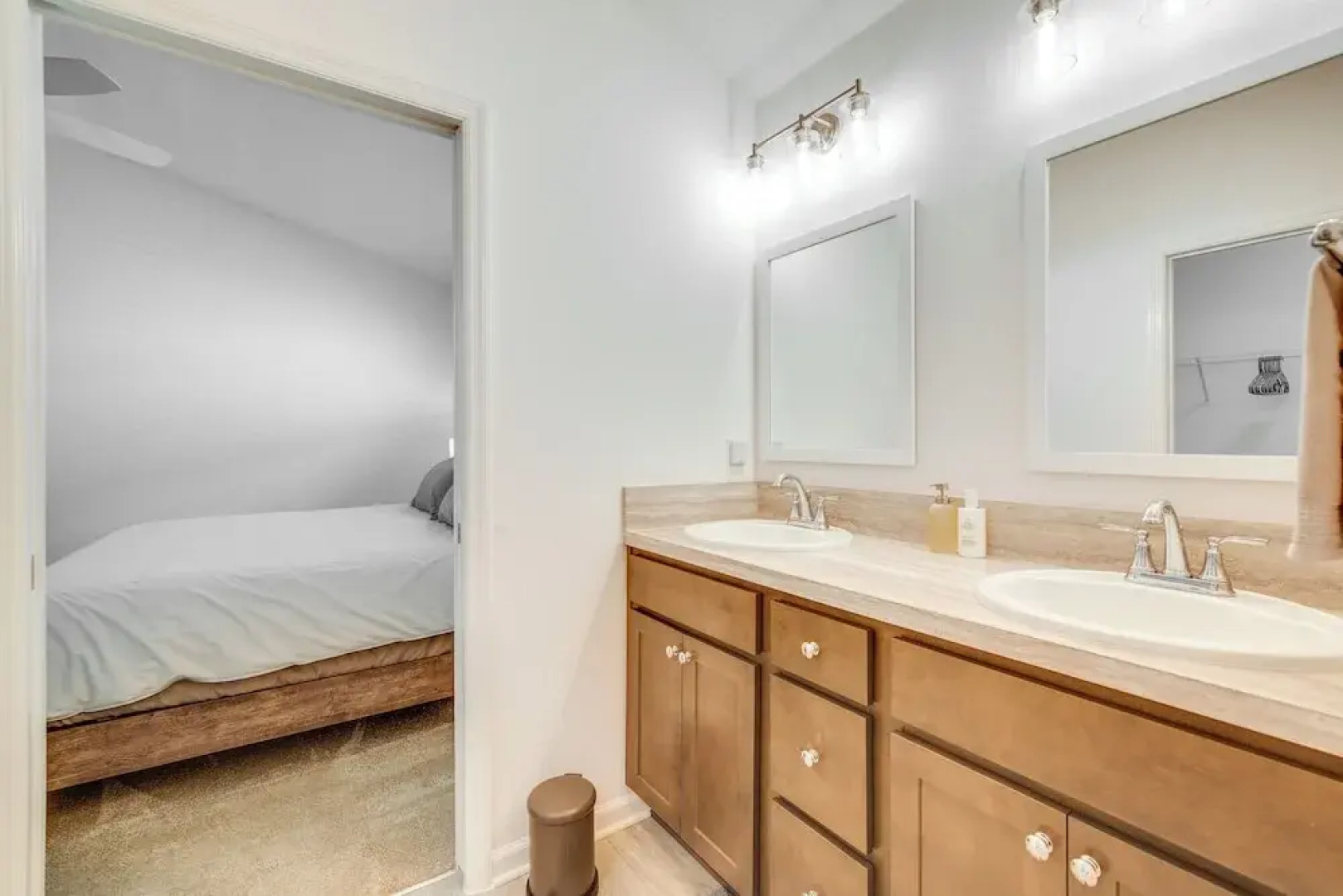 Pool Access, Patio & Grill: Sunny Florida Escape!