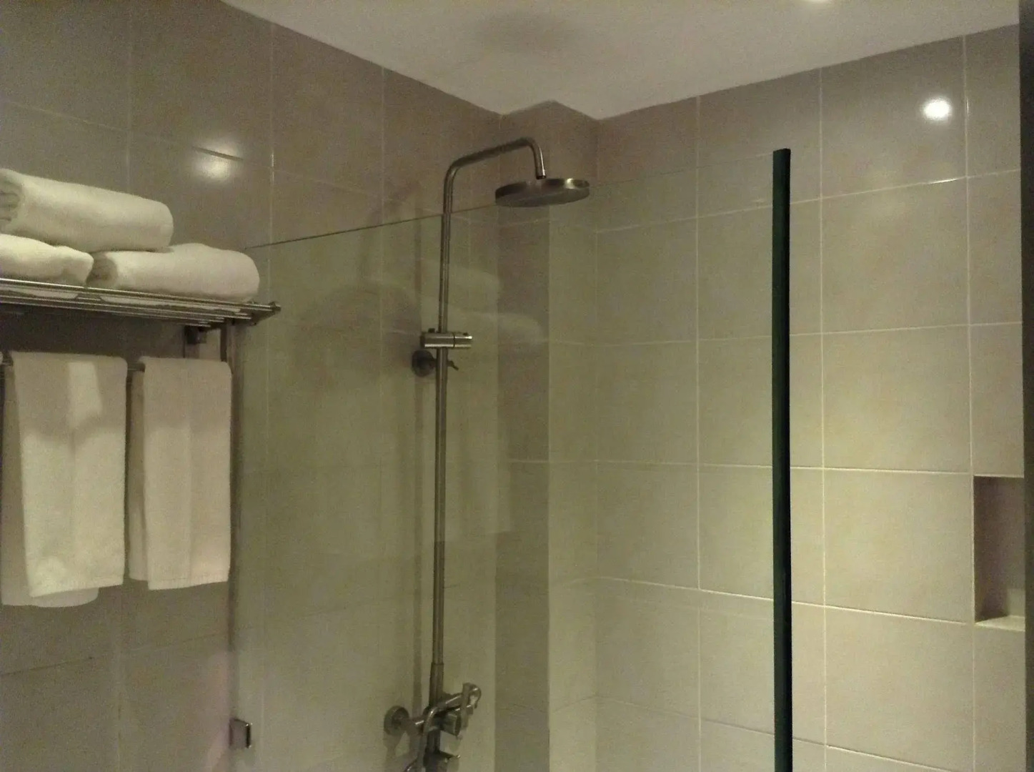 Log Cabin Hotel-Baguio