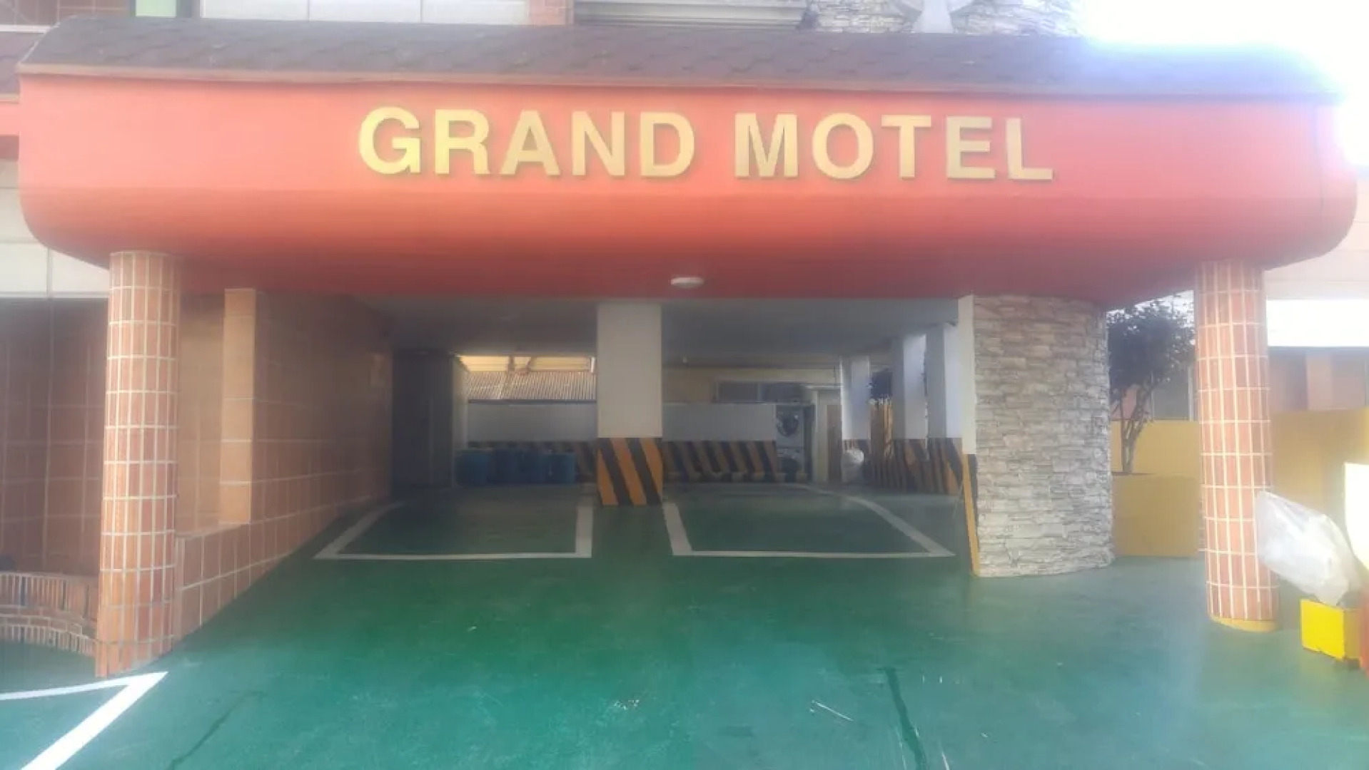 Samcheonpo Grand Motel