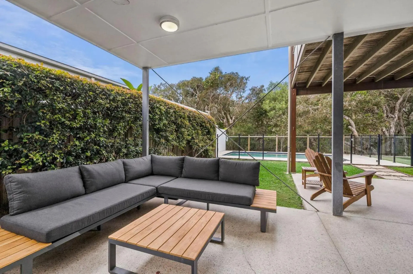 15 Wave Crescent Mount Coolum - Pet Friendly, WIFI, Foxtel, Linen Included