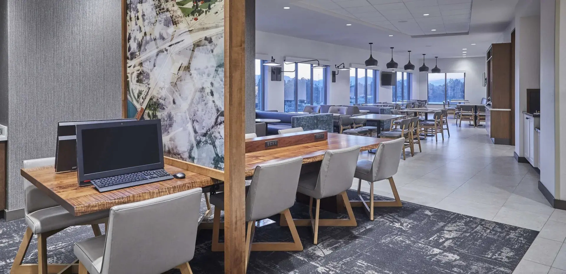 Hyatt Place Eugene / Oakway Center