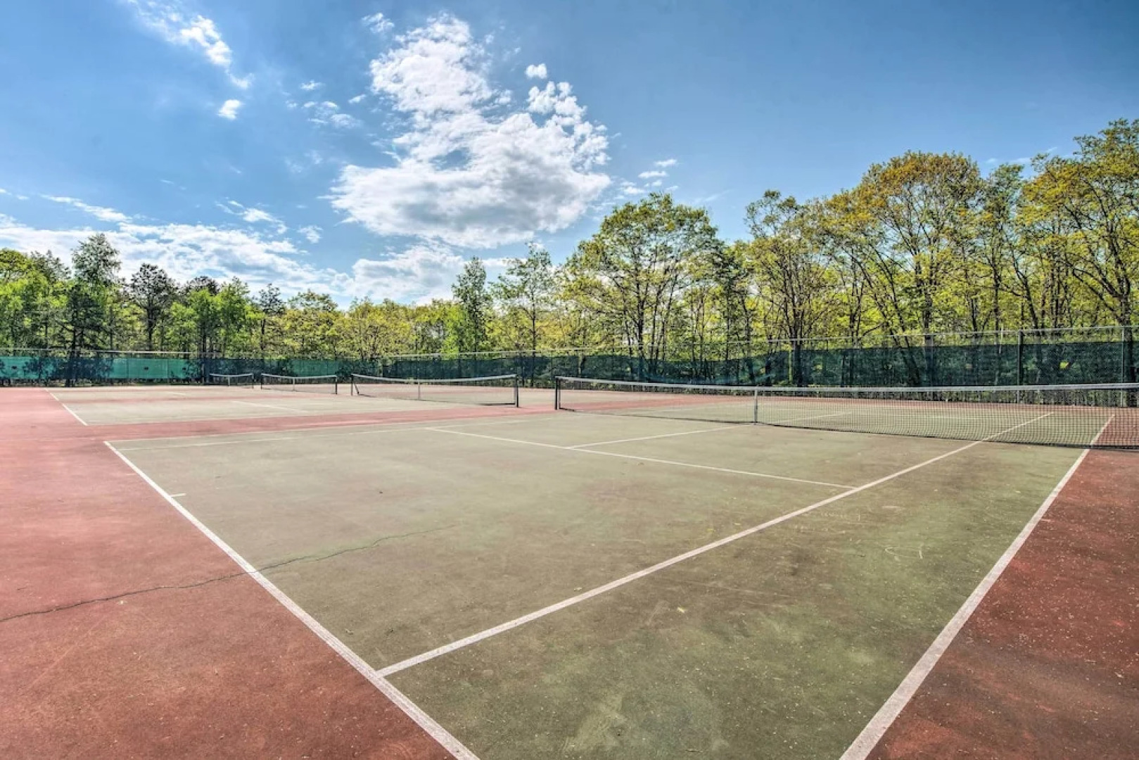 Hot Tub, Lake Access: Serene Albrightsville Home!