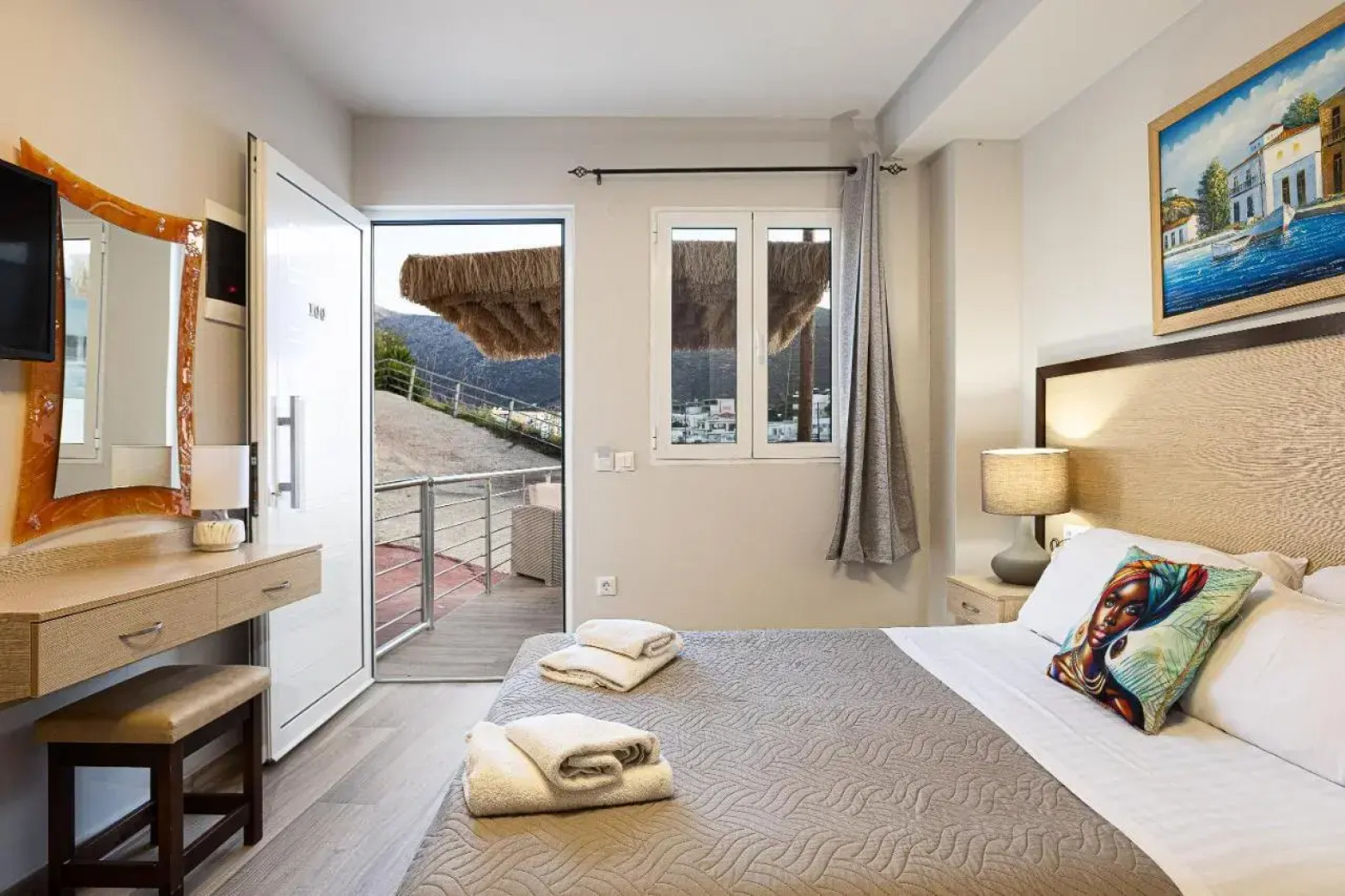 Akrogiali Apartments