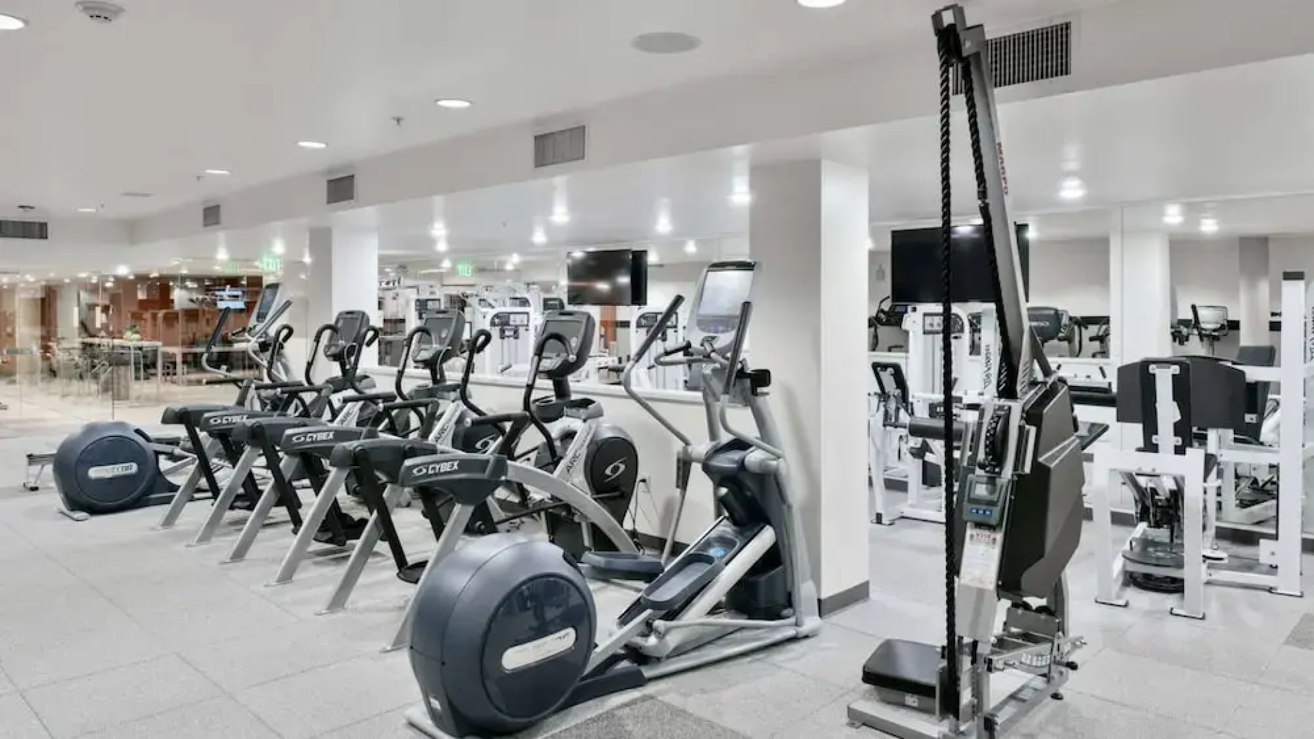 Waterfront Suites At Marina Del Rey