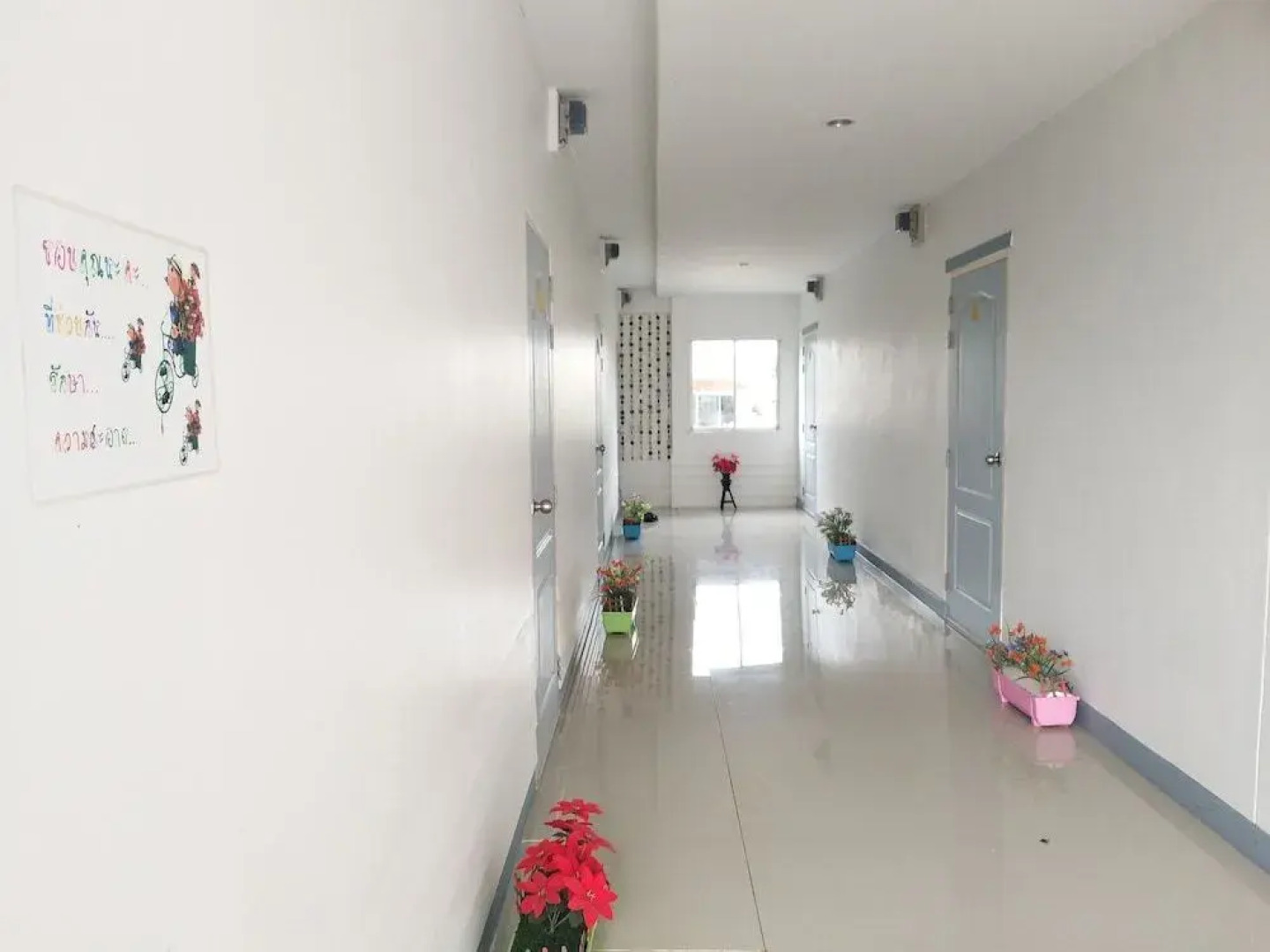 Ausgust Riverside Resort