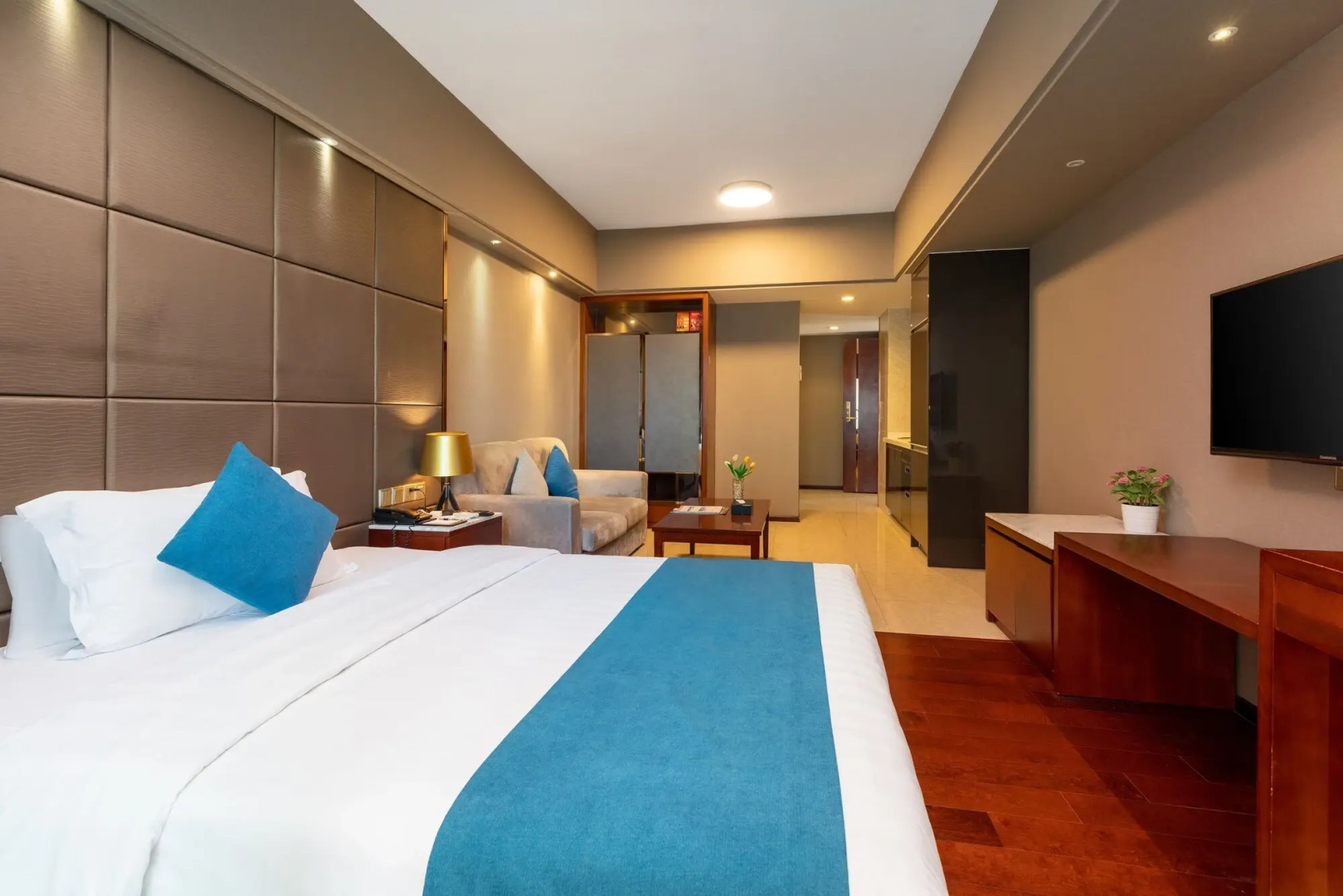 Poltton International Apartment (Foshan Zumiao Lingnan Tiandi Branch)