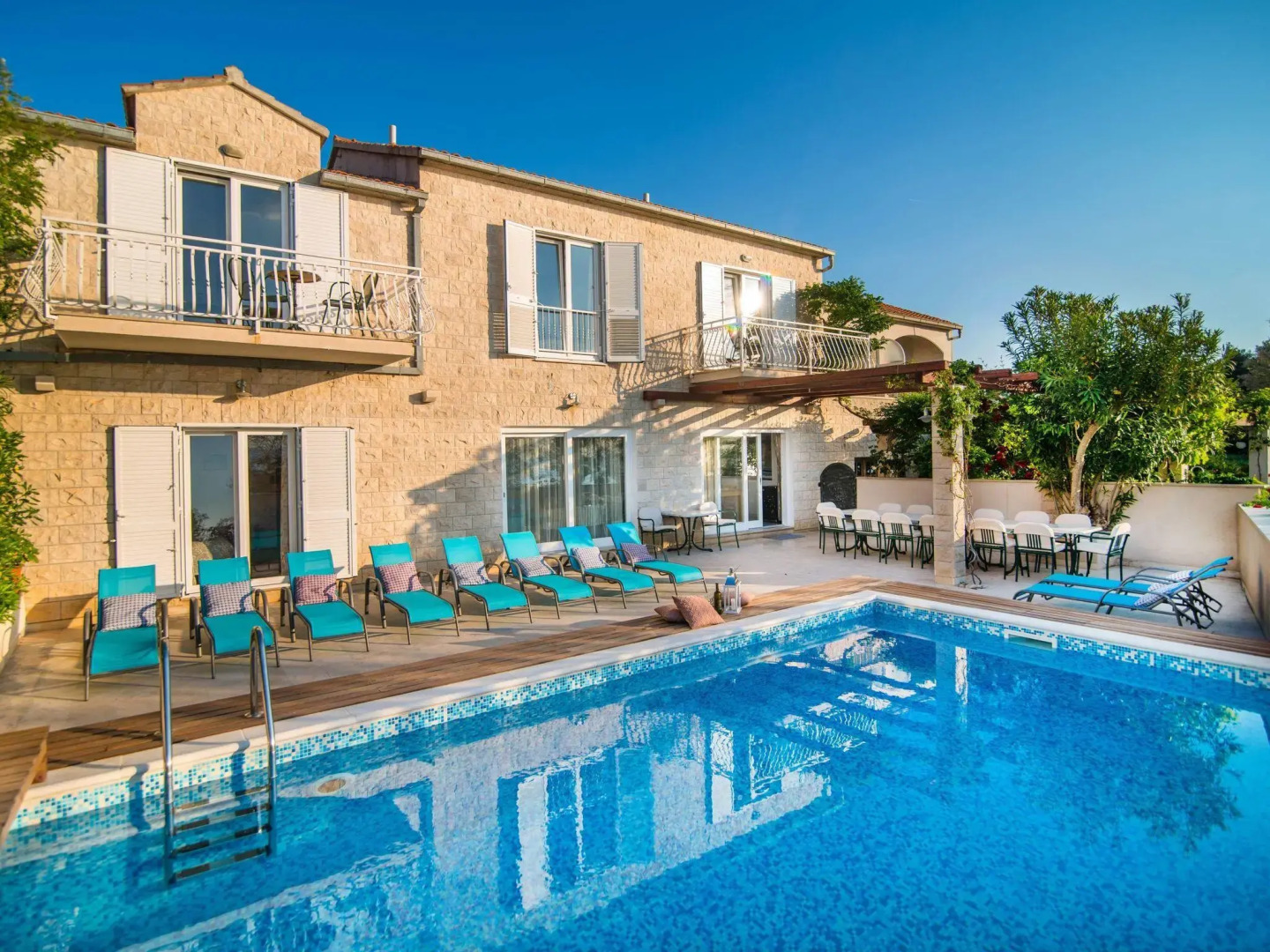 Magnificent Villa in Supetar With Swimming Pool