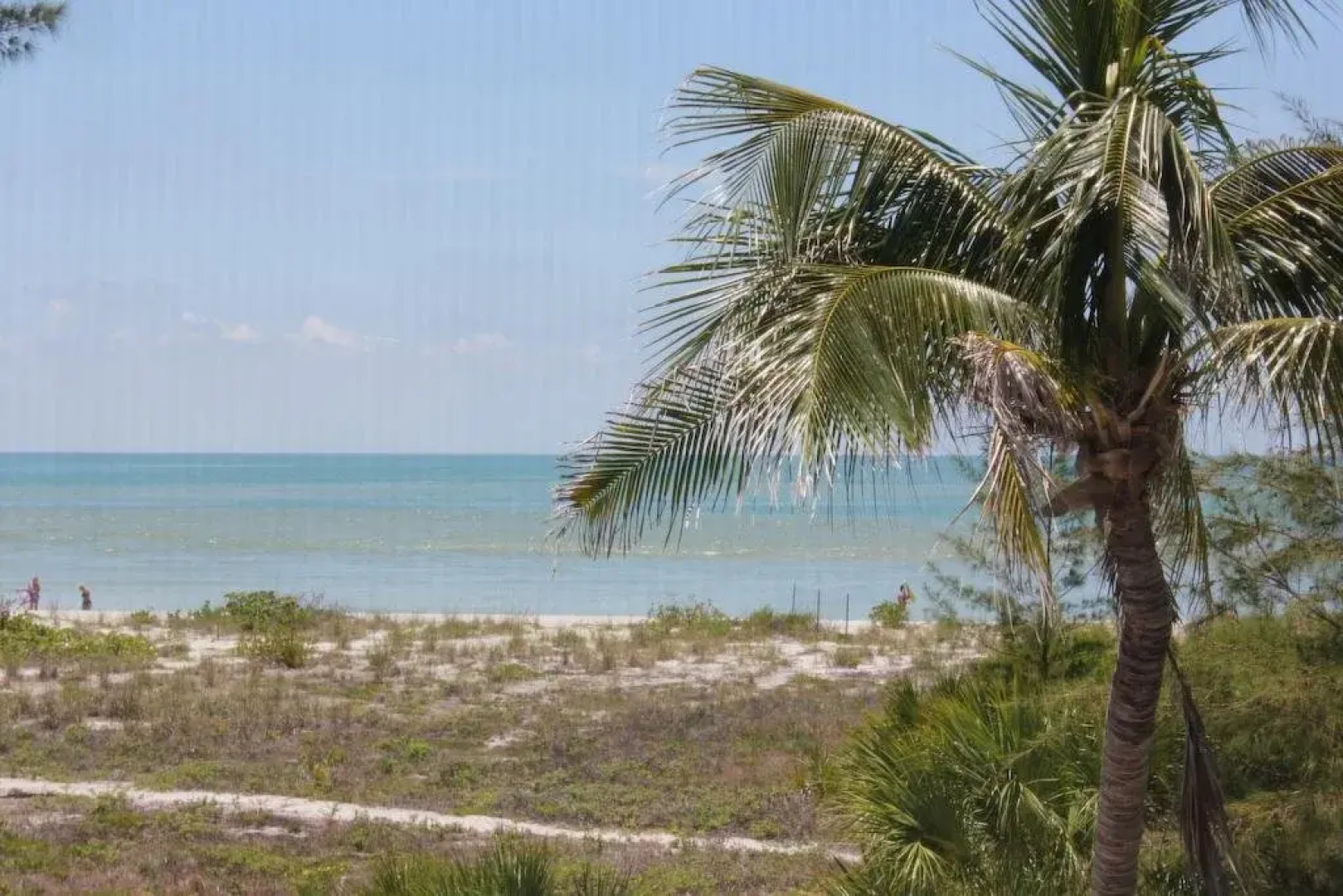 Castaways Beach and Bay Cottages