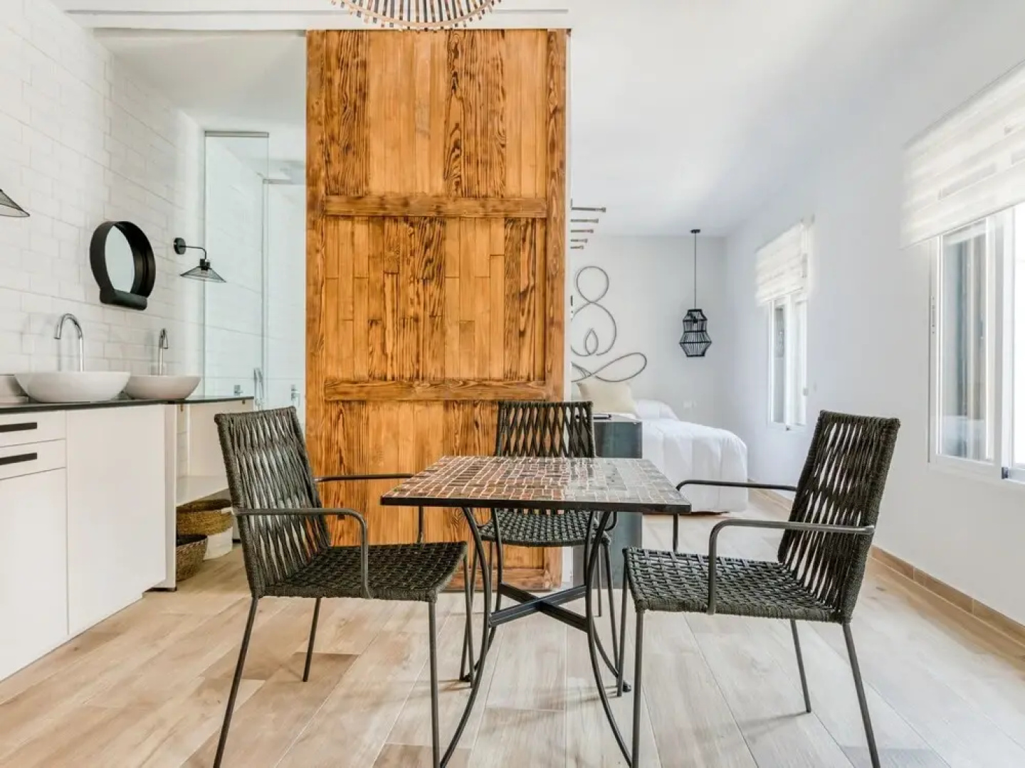 Cozy Holiday Apartment With Terrace and BBQ