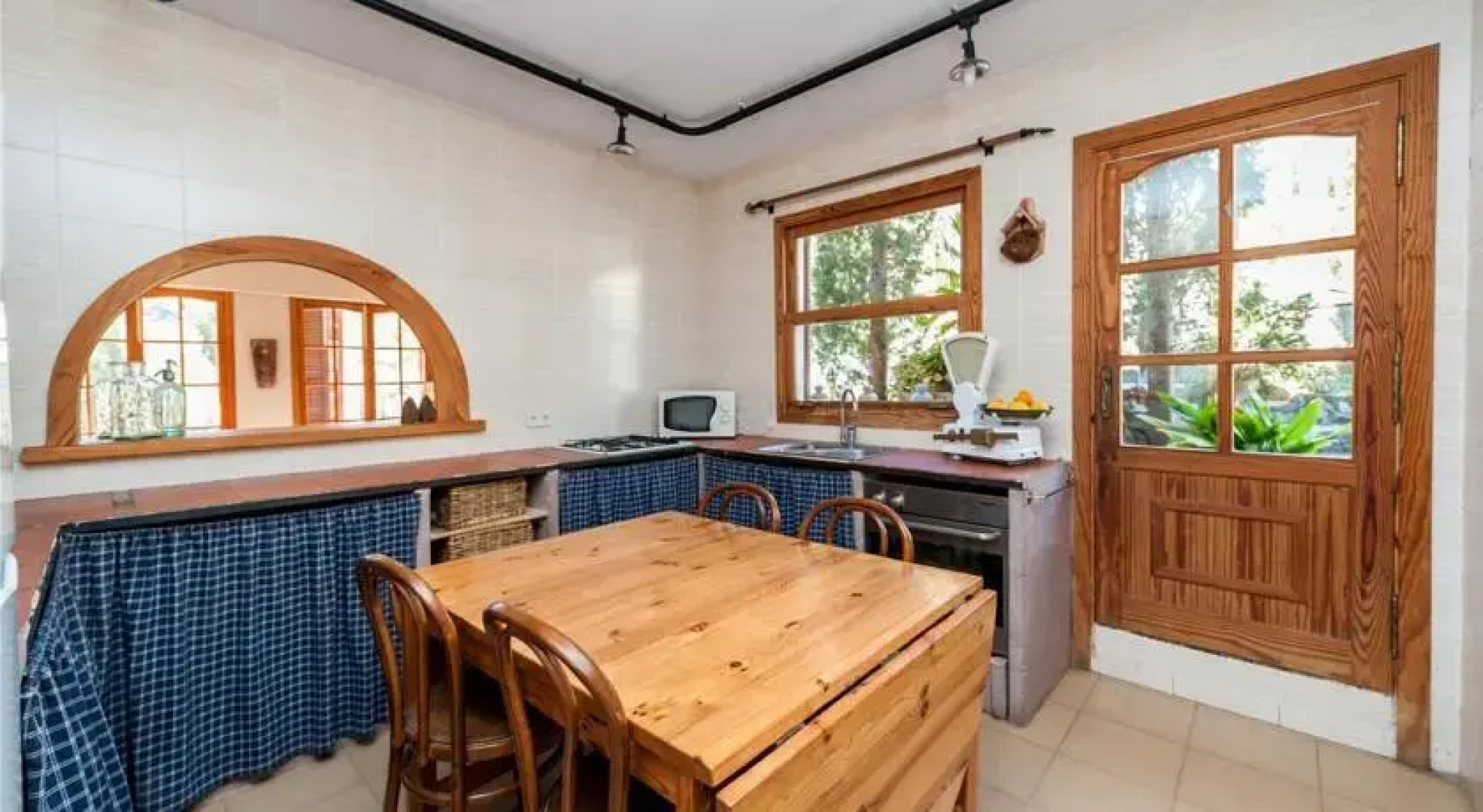 Es Pla De Sa Font Blanca