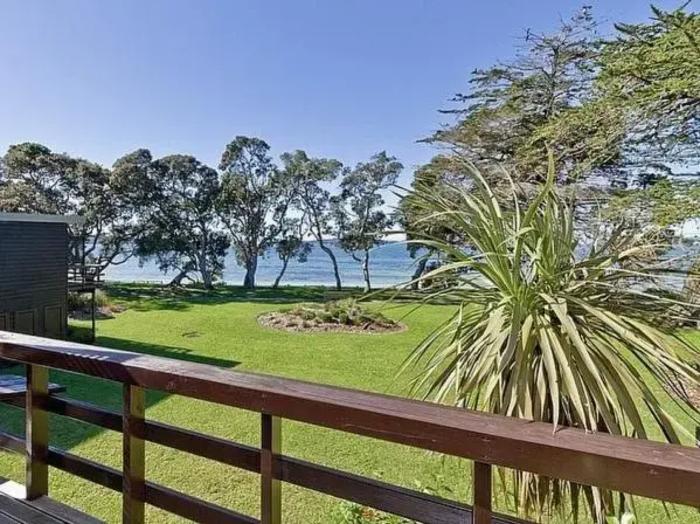 Beachside at Snells - Snells Beach Holiday Apartment