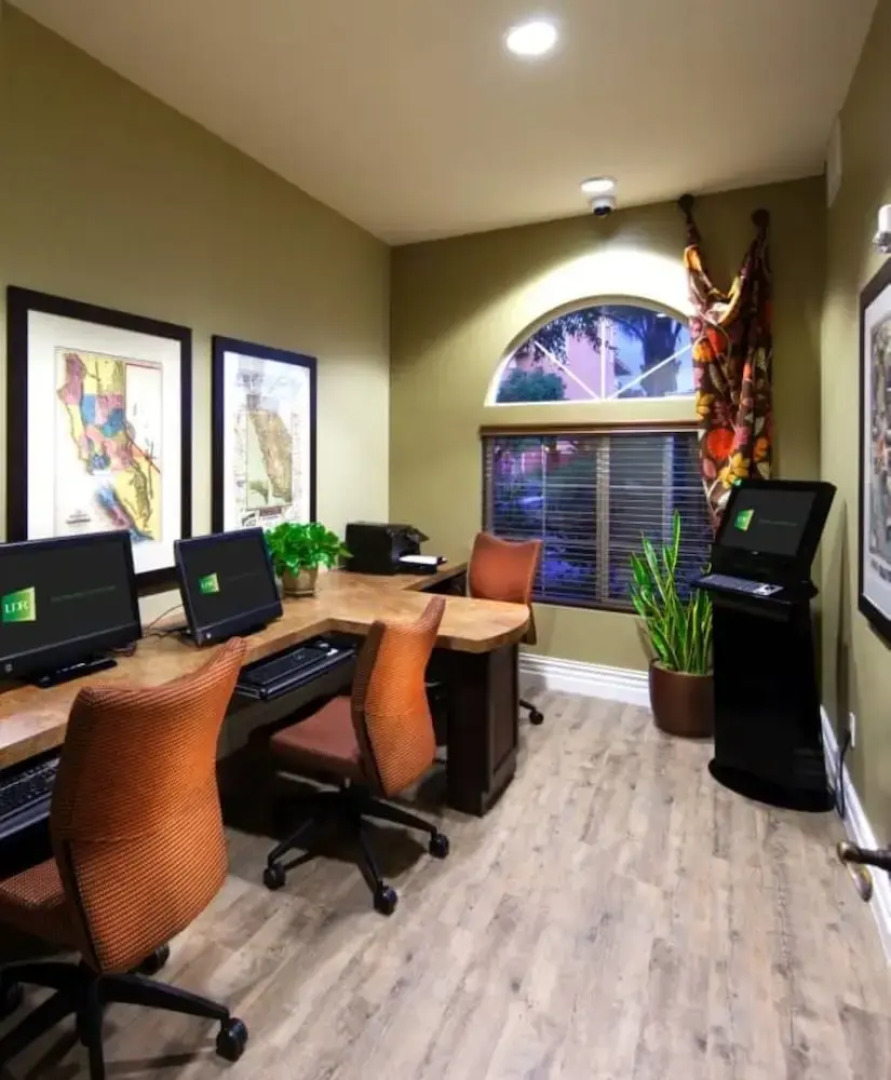 Global Luxury Suites at Agnew Road