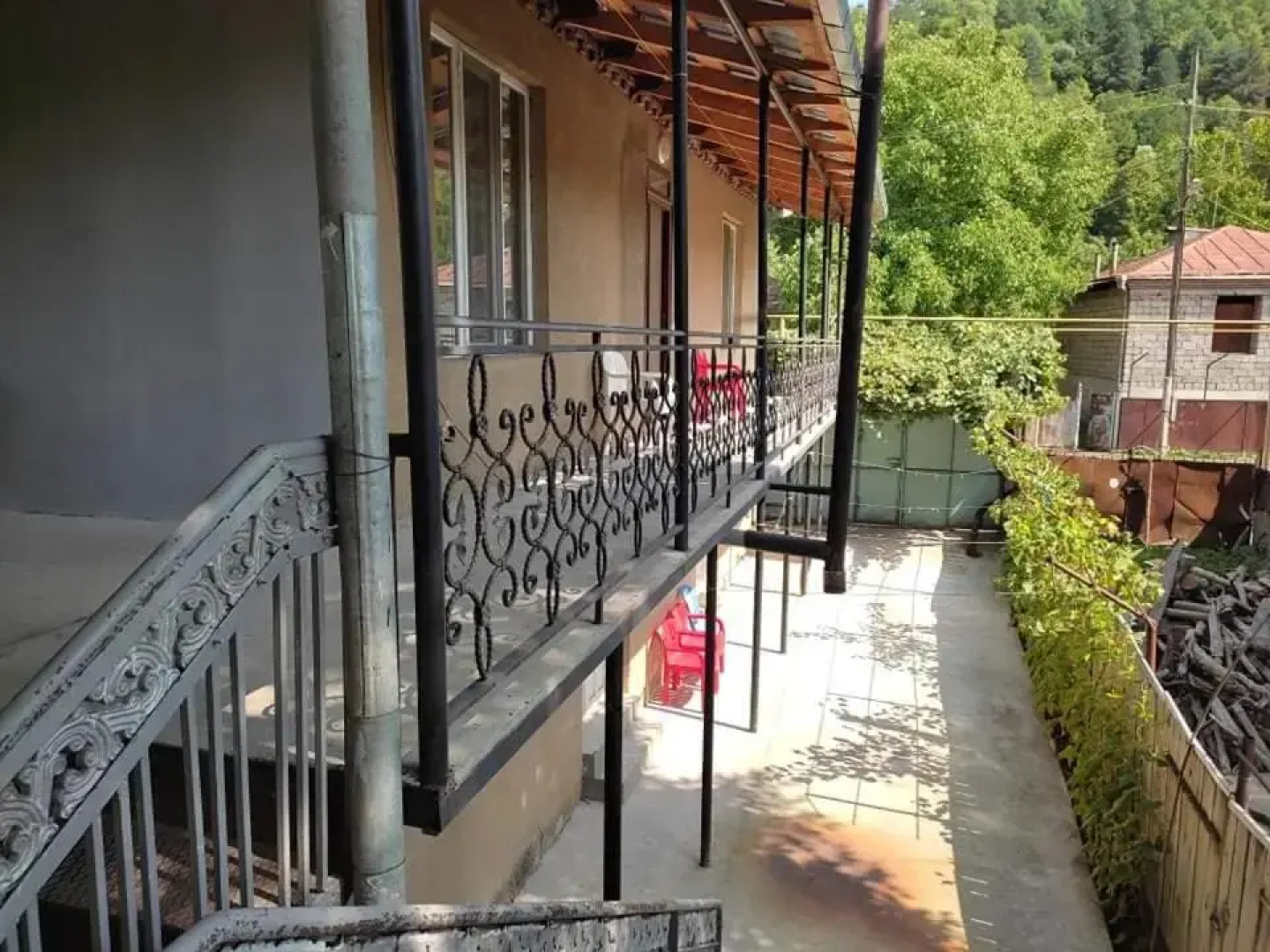 Family house in Racha, Oni