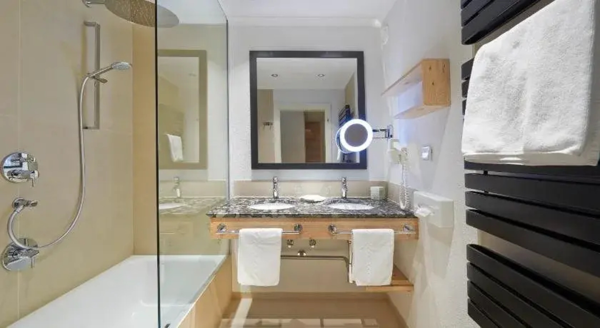 Amerika-Holzer Hotel Resort