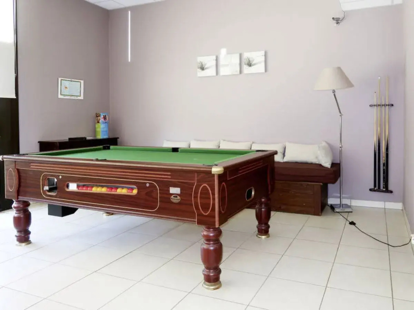 Les Roches Douvres (BCS412)