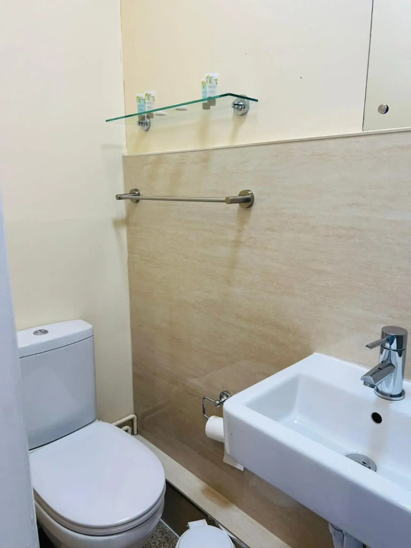 Rothwell House Hotel .