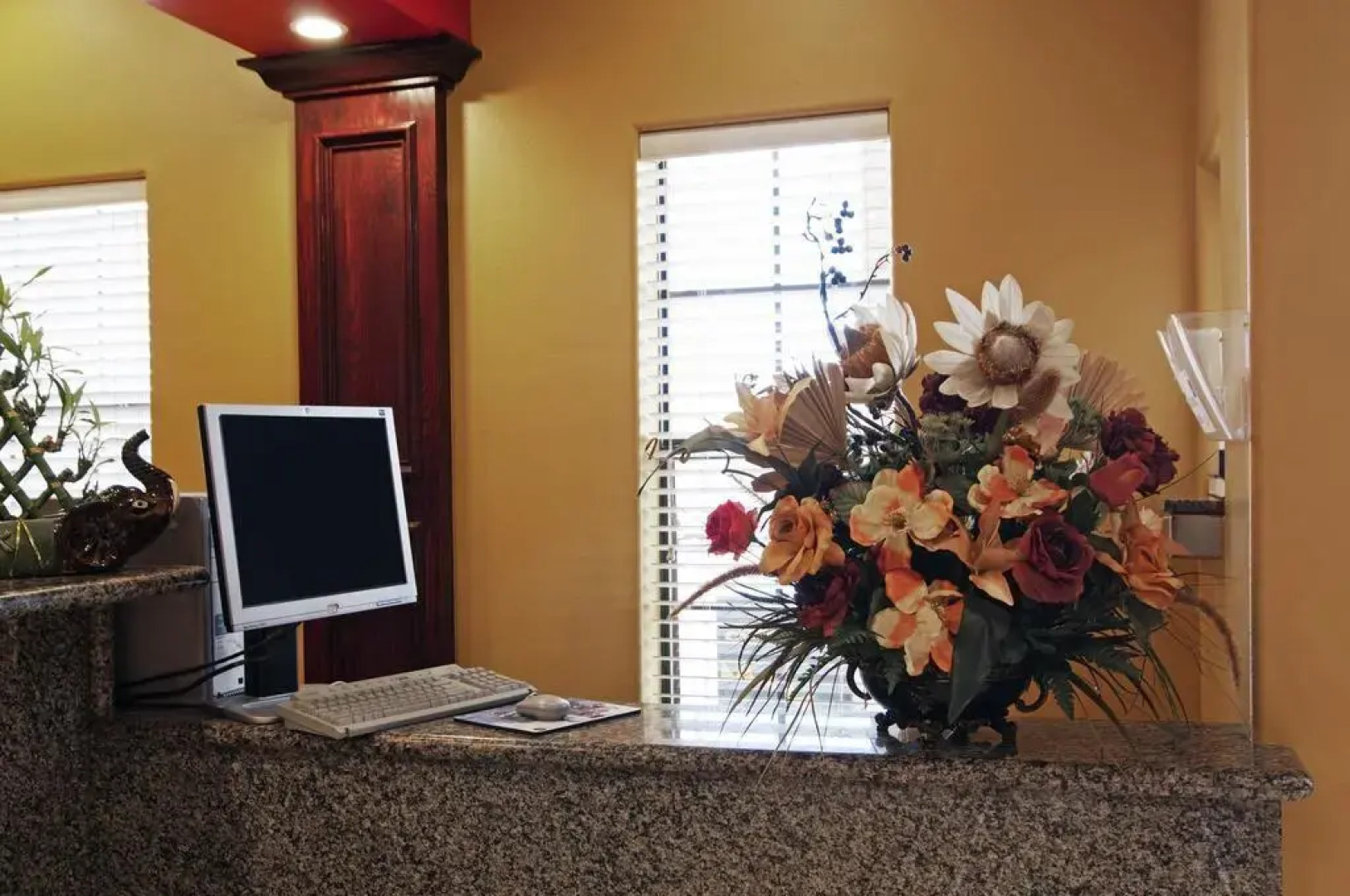 Texas Inn and Suites McAllen at La Plaza Mall and Airport