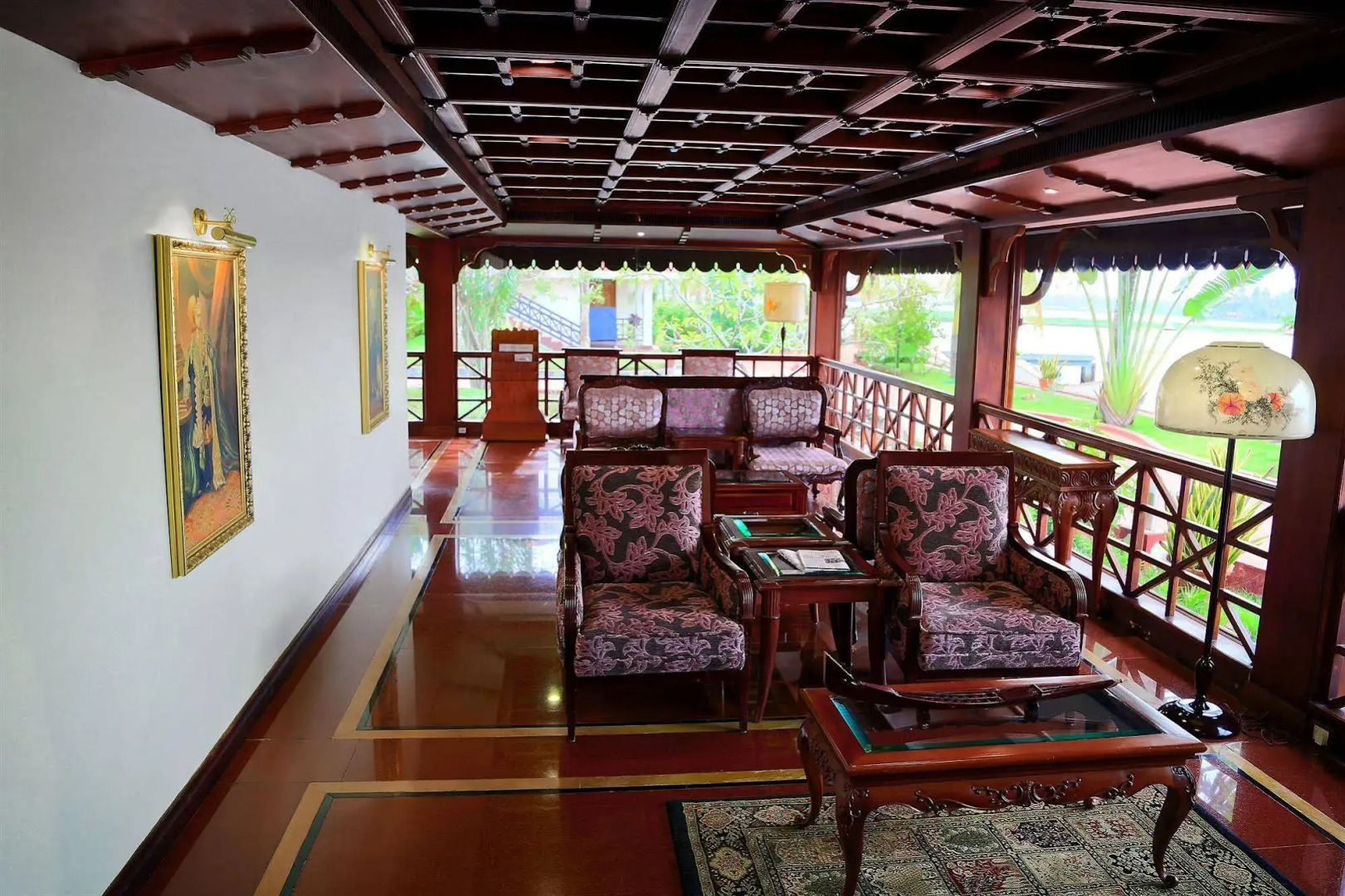Sterling Lake Palace Alleppey