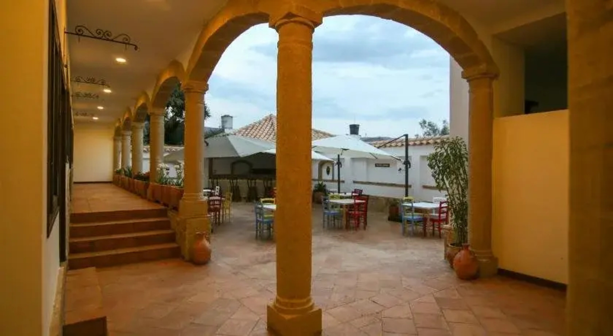 Plaza Medina Hotel