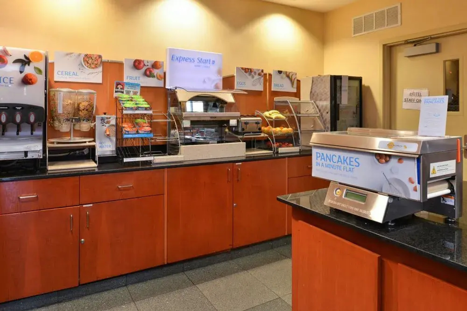 Holiday Inn Express Hotel & Suites Southfield - Detroit