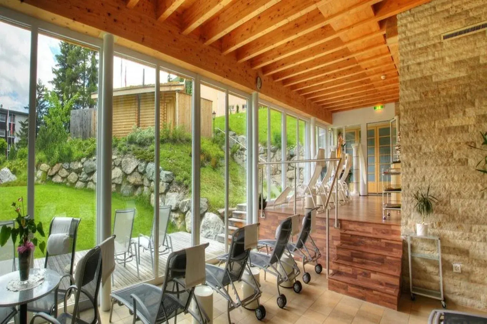 Mountain Plaza Hotel