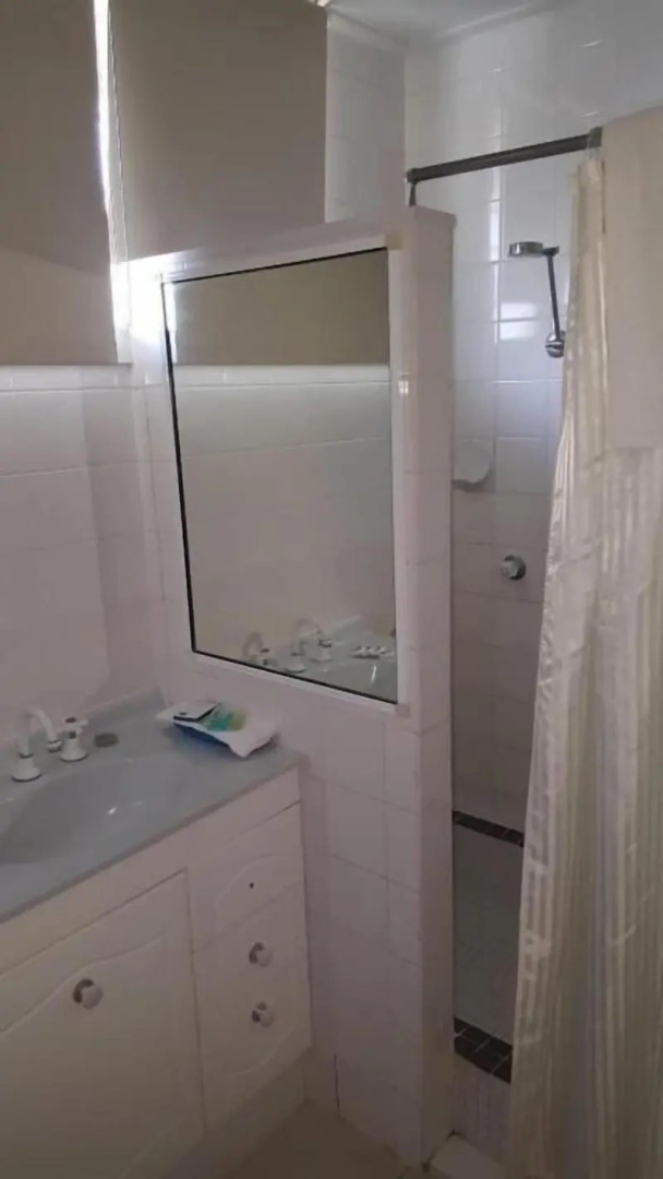 Nightcap at Queens Beach Hotel