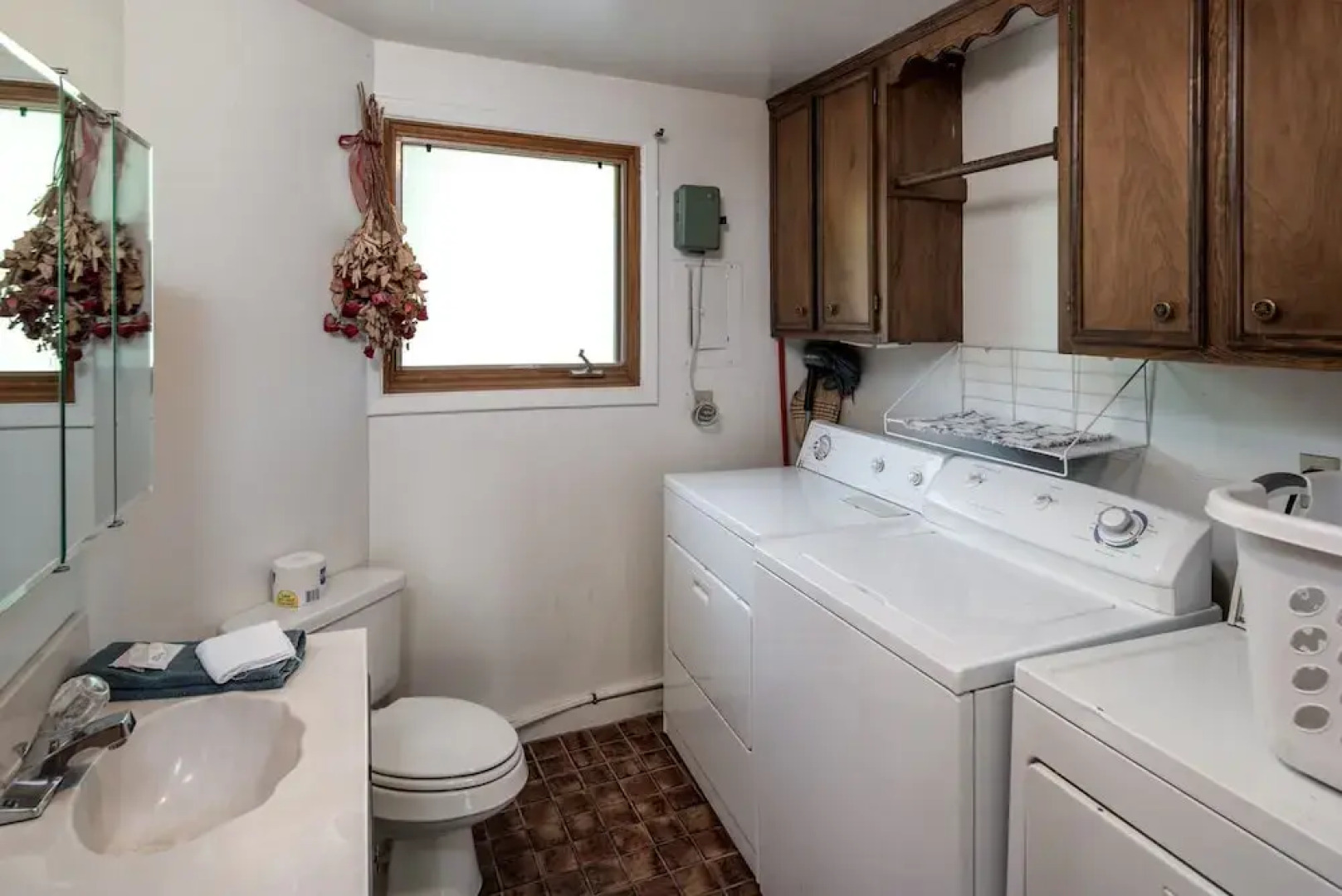 Lady Marmalade's River Cottage - Five Bedroom Cabin