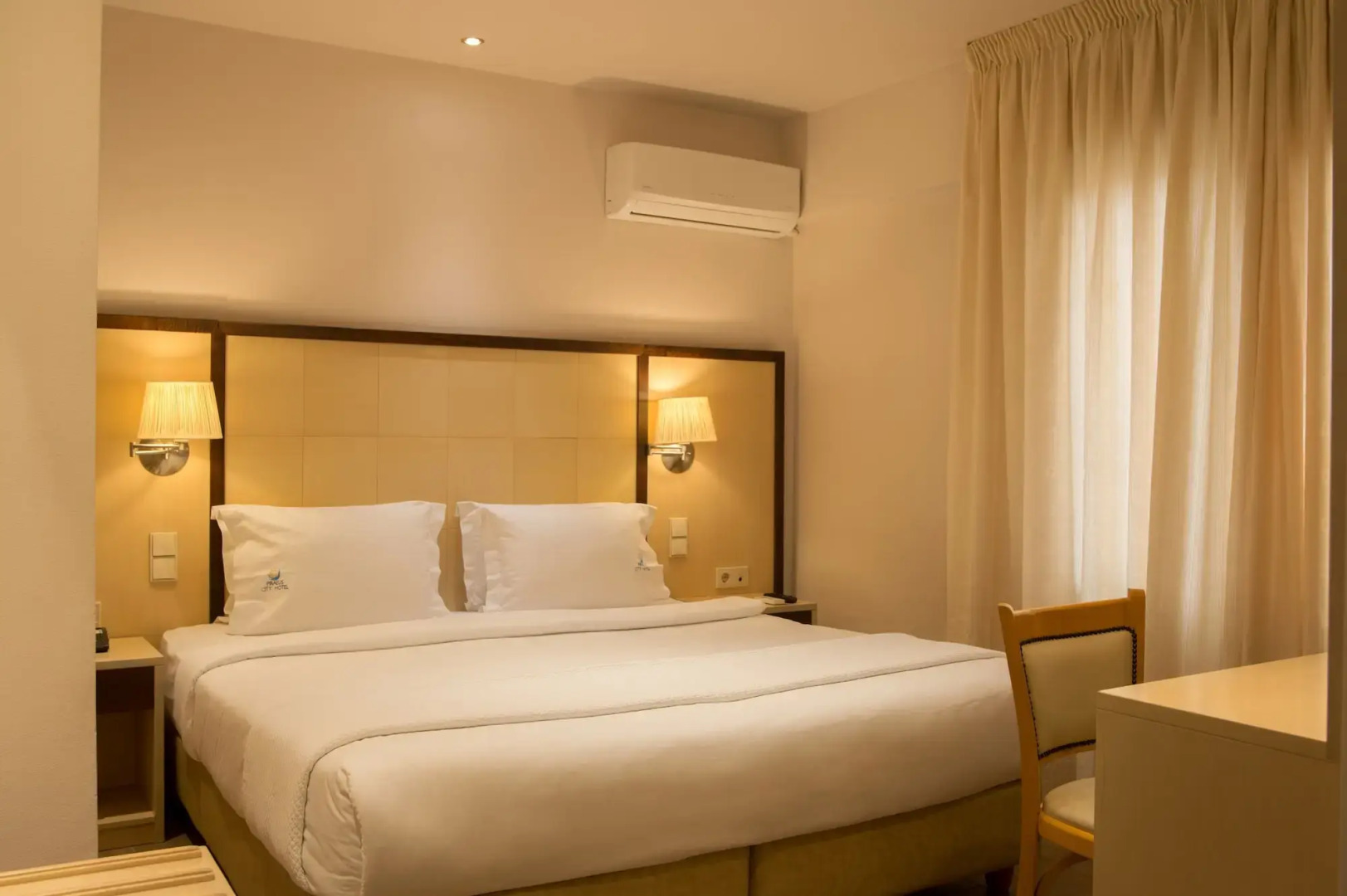 Piraeus City Hotel