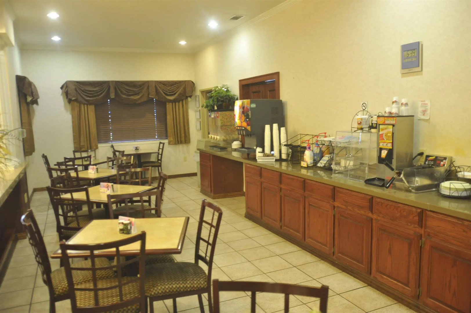 Best Western Plus Shamrock Inn & Suites