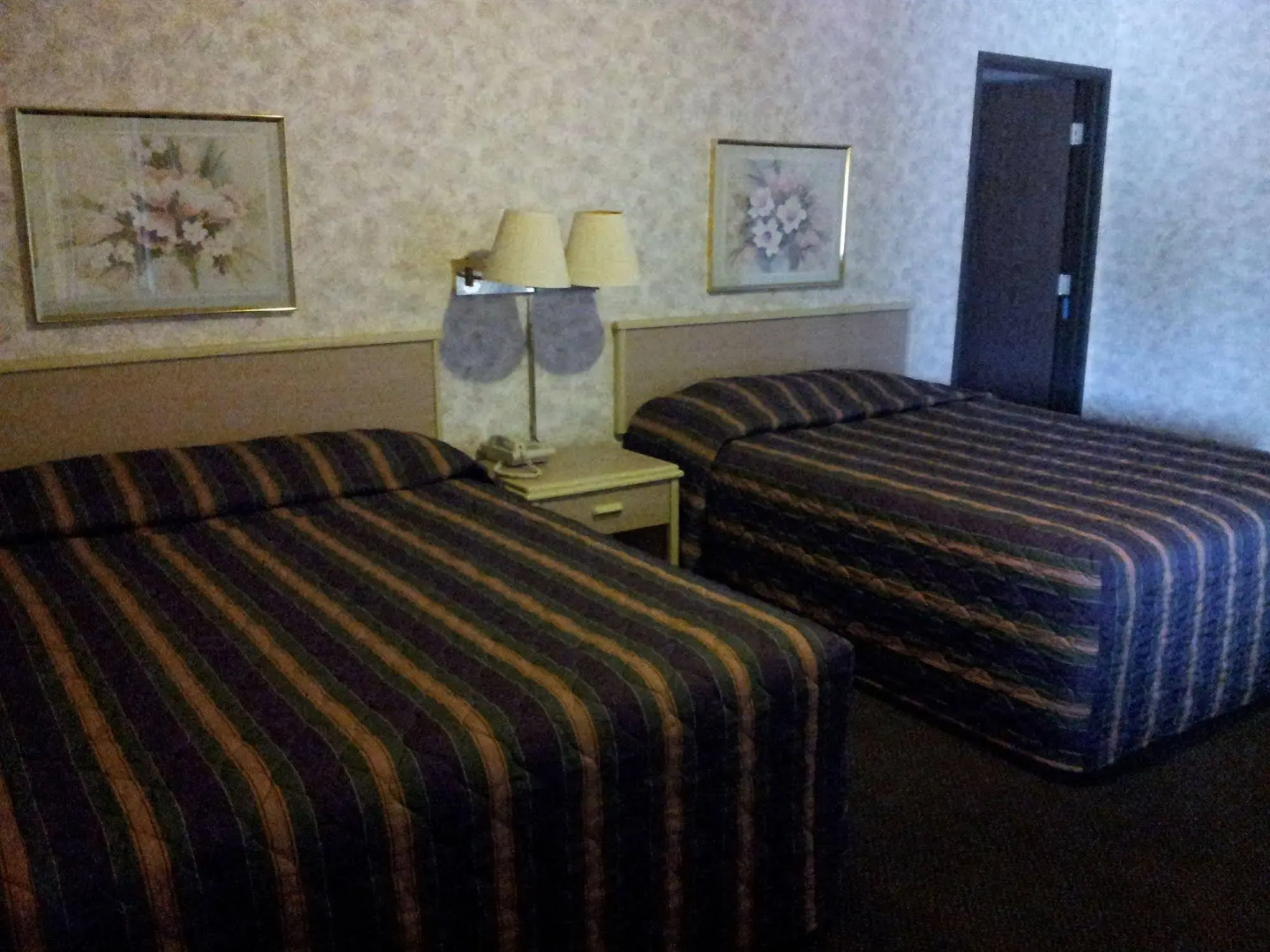 Sun Valley Inn & Suites